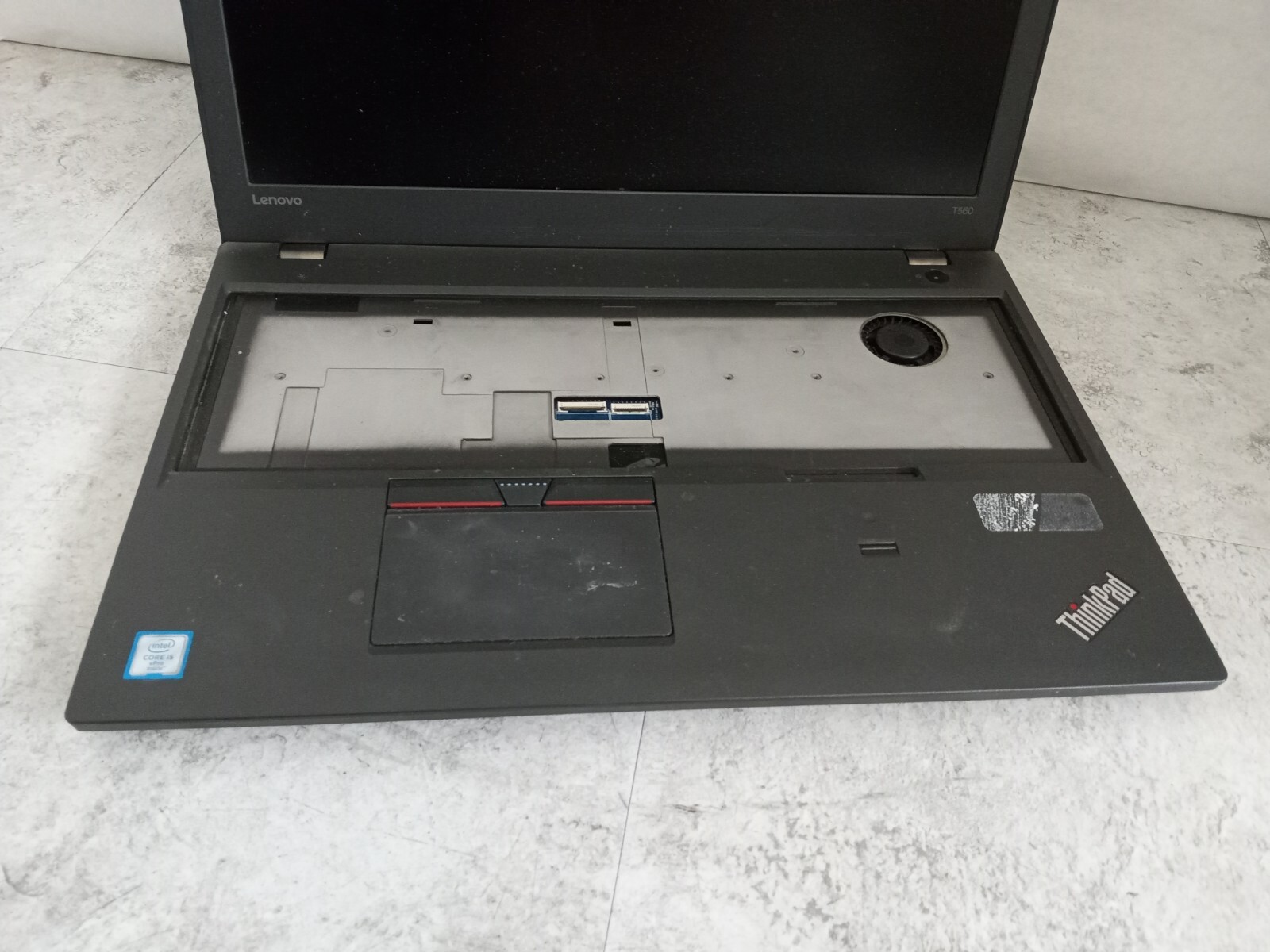 Lenovo Thinkpad T560 15″ Laptop Intel Core i5-6300U 8GB RAM – PARTS – READ -RR