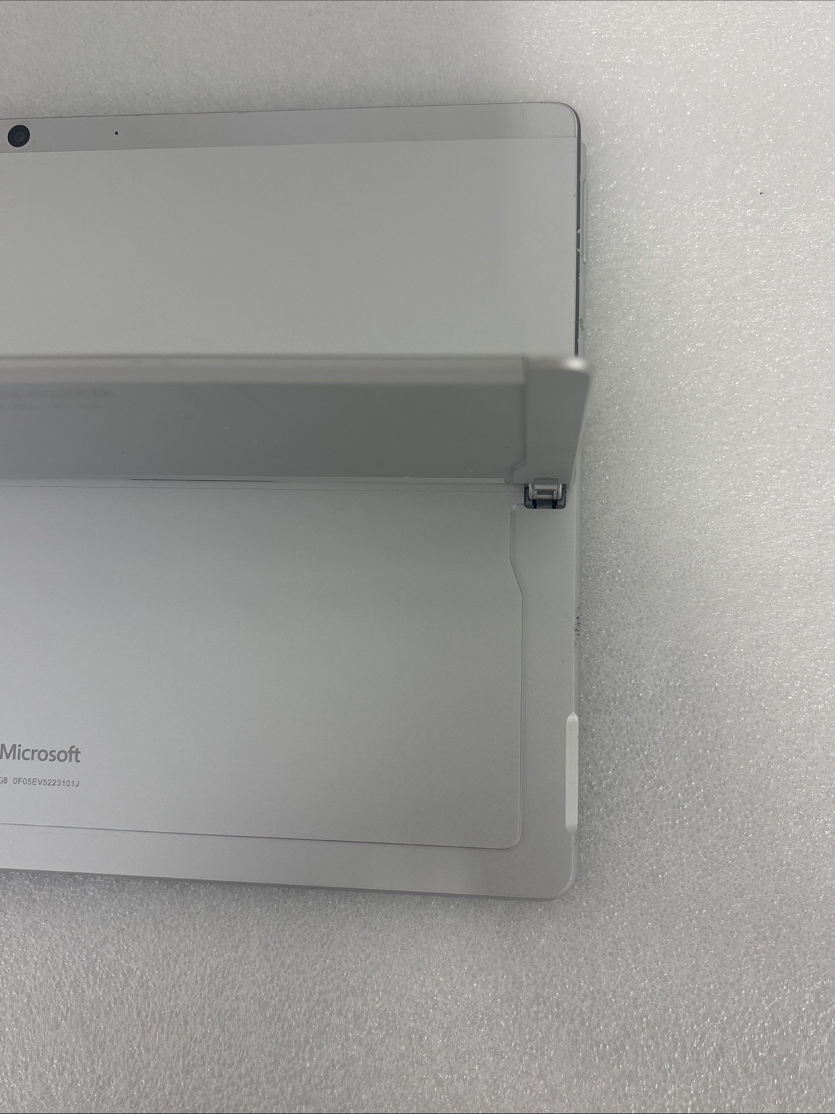 Microsoft Surface Pro 8 13″ (256GB, Intel i5 11th, 16GB, LTE) Platinum *Read*