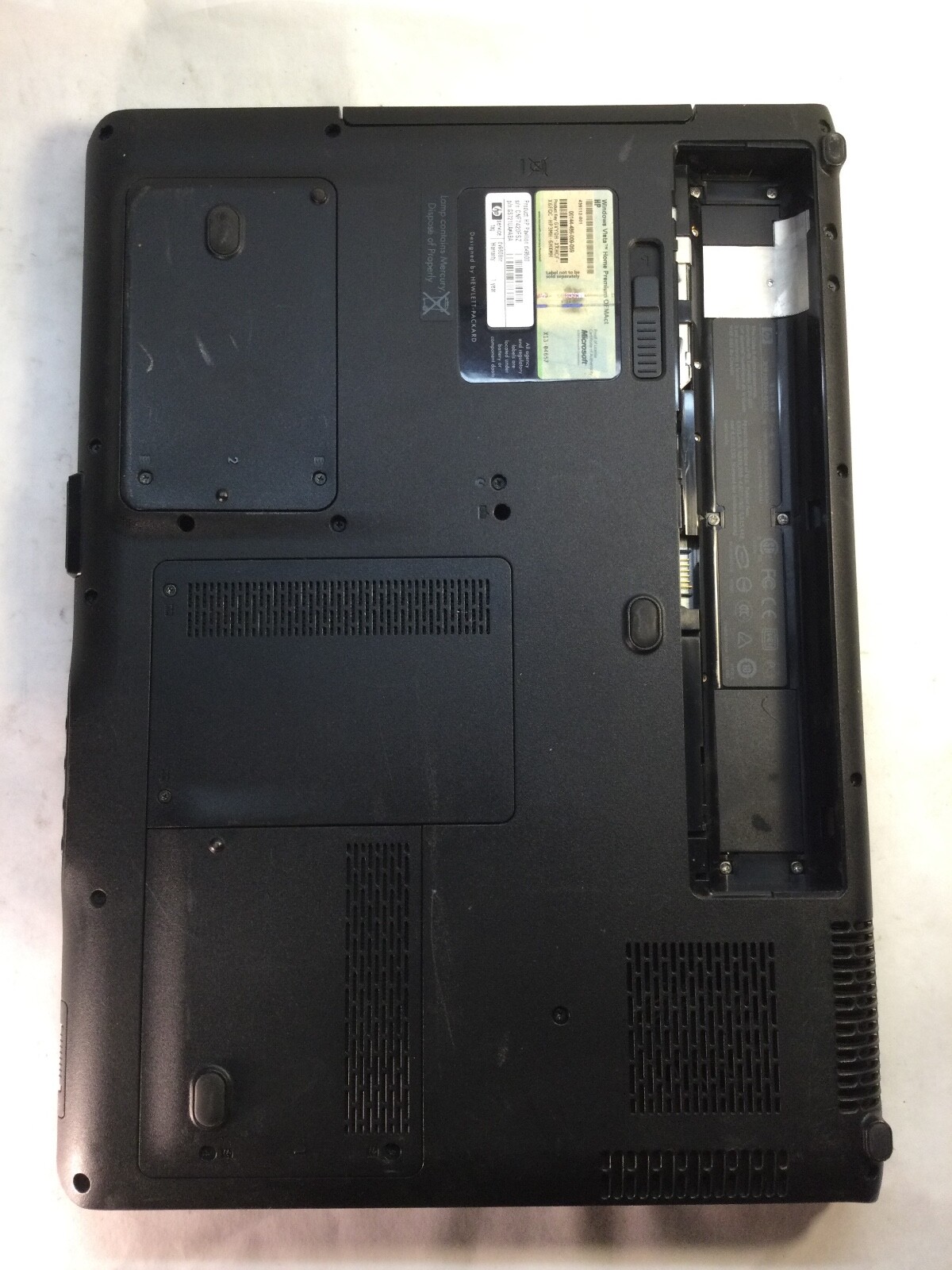 HP Pavilion dv9500 17″ Laptop AMD Turion 64 X2- DIM BACKLIGHT- MZ