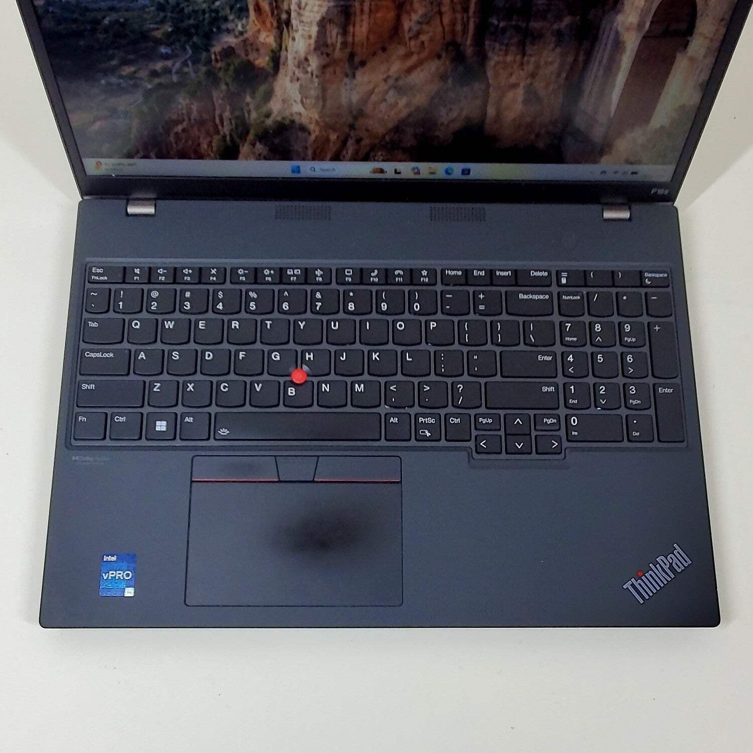 Lenovo ThinkPad P16 Gen 1 21BT 16″ i5-1250P 1.7GHz 40GB RAM 1TB SSD