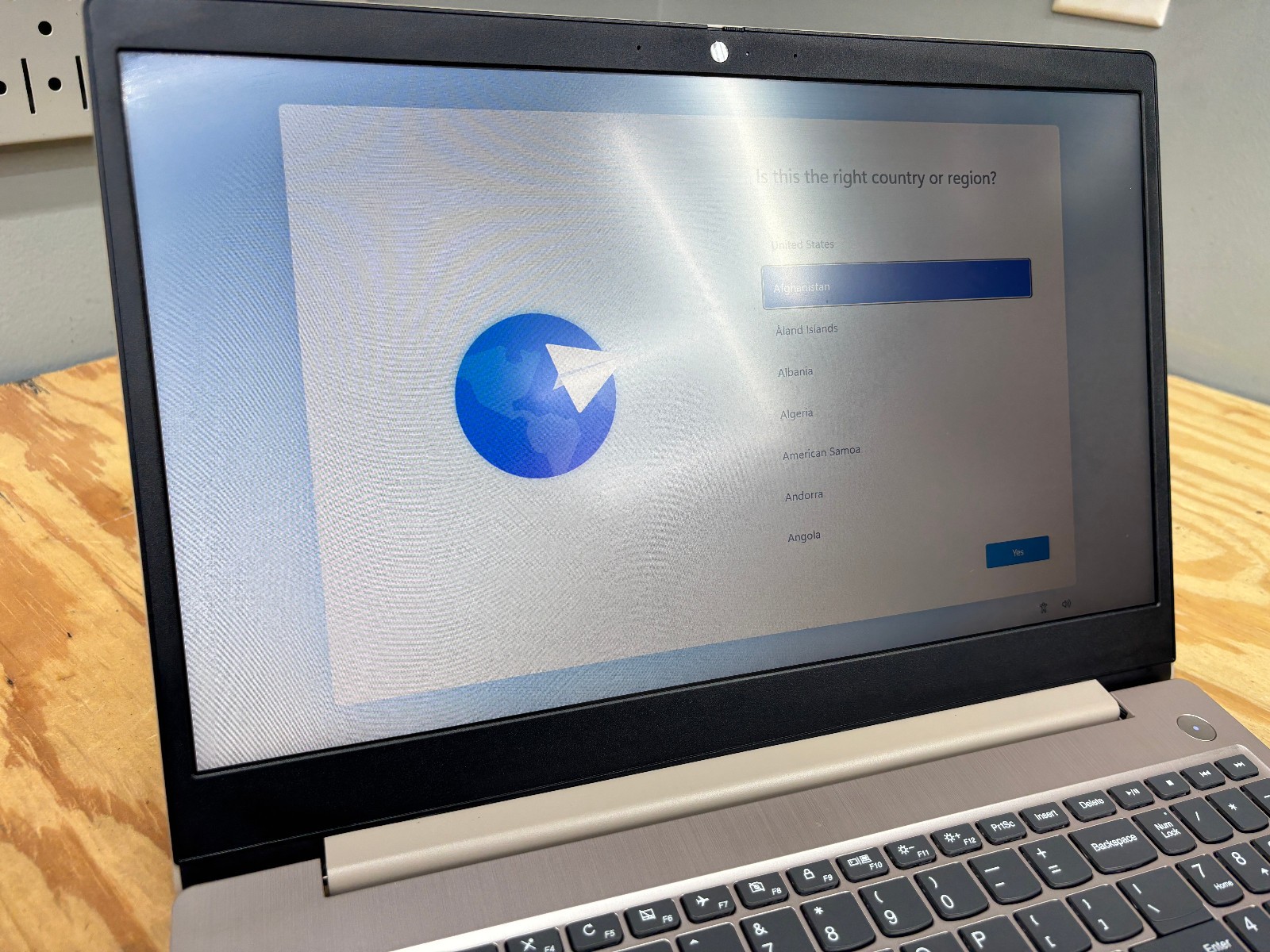 Lenovo IdeaPad 3 15ADA05 15.6″ FHD Ryzen 5 3500U 8GB 256GB SSD Windows 11 Home
