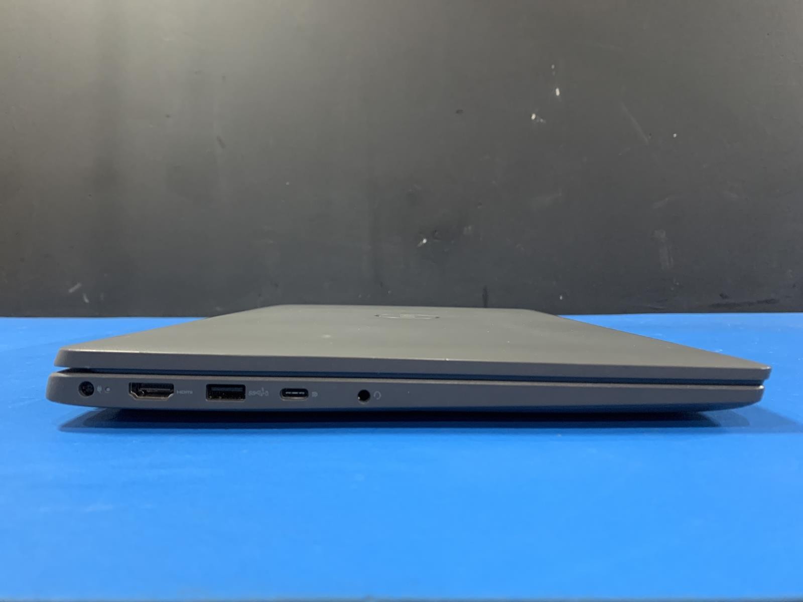 Dell Latitude 3550 Core i5 1335U 2.50GHz 16GB DDR5 256GB SSD Grey NO OS