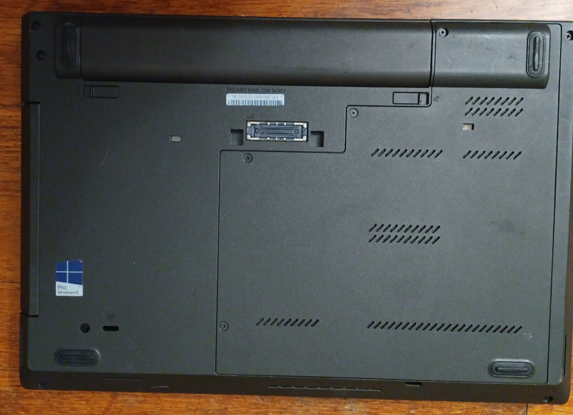 Lenovo ThinkPad L440 Intel Core i5-4300M 2.60GHz 8GB 500GB. AC Adap Included