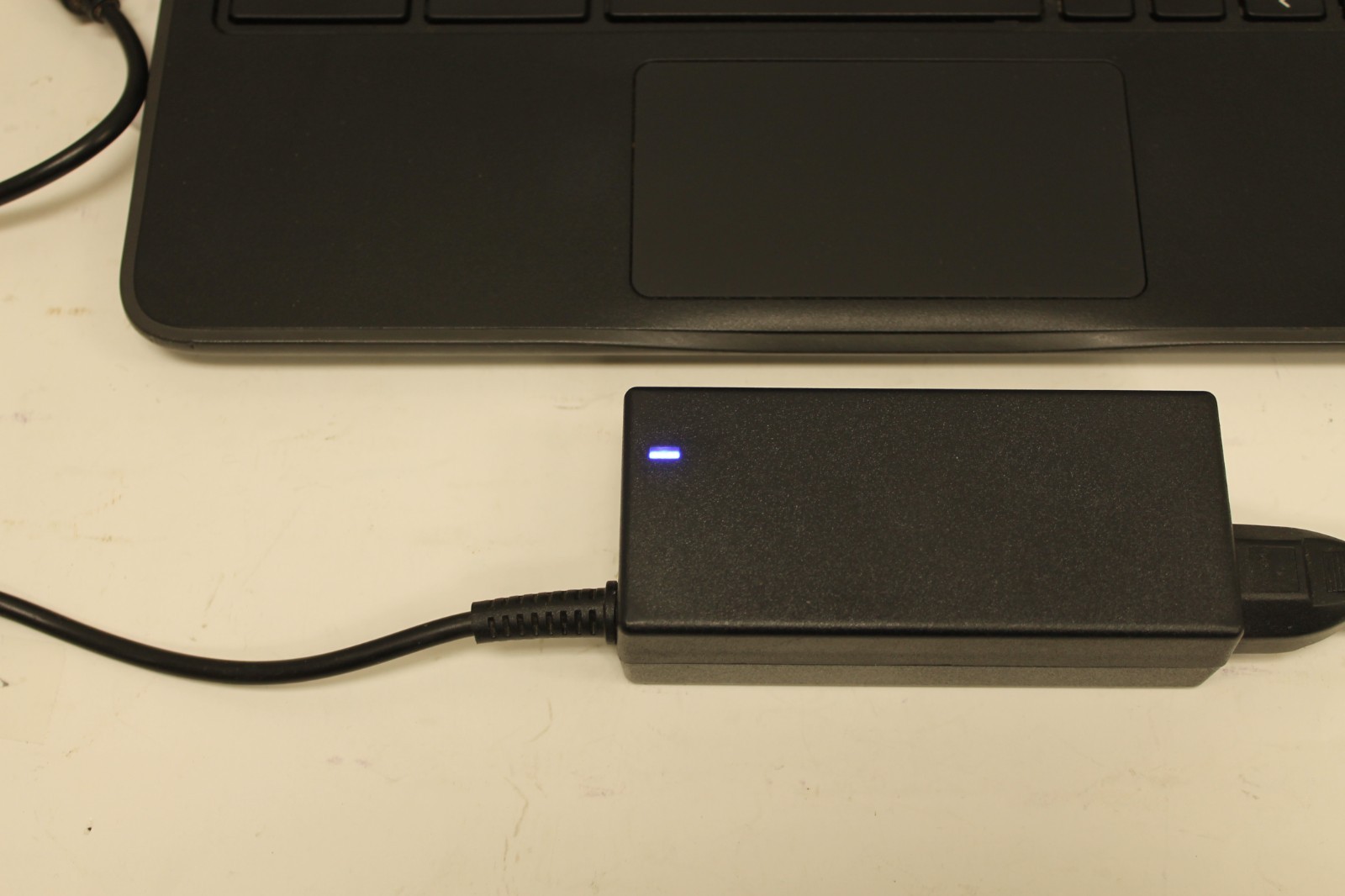 DELL CHROMEBOOK 11 3180 WILL NOT POWER ON AS IS