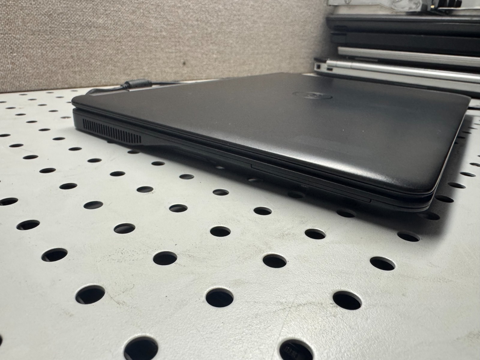 Dell Latitude E7450 Intel Core i5-5200U 256GB SSD 8GB RAM | Windows 10 Pro