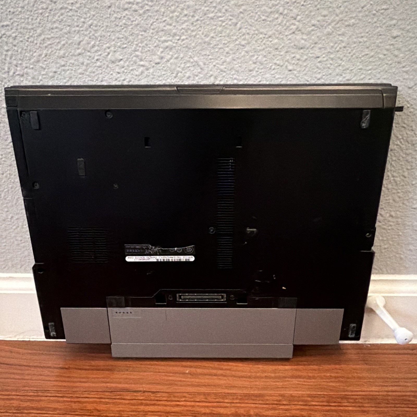 Dell Latitude E6500 15.4″ Laptop Core 2 Duo 2.80GHz 2GB 160GB HDD