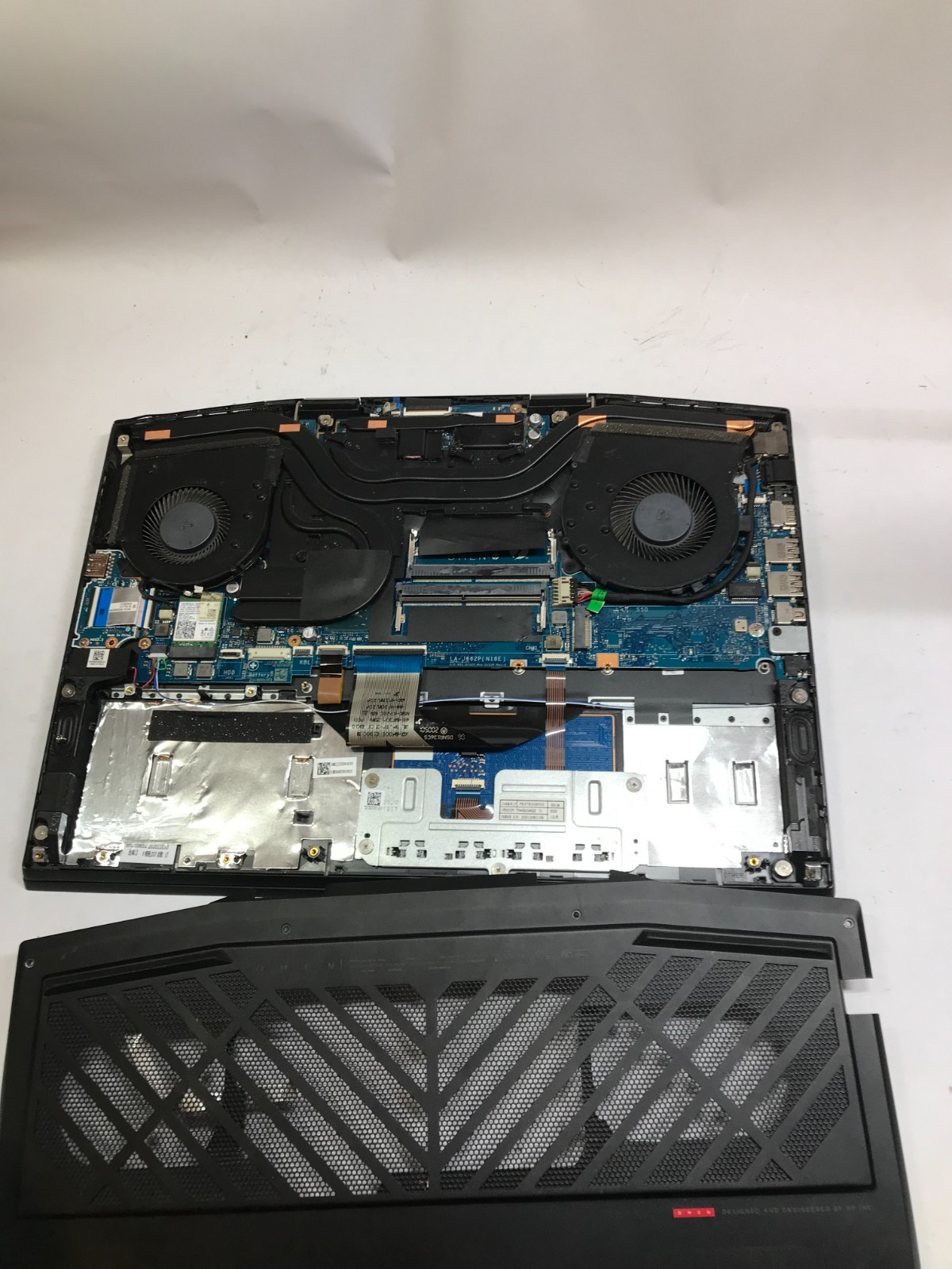 HP Omen 15t-dh100 15″ Intel Core i7 NO RAM RTX 2060 NO SSD/OS For Parts READ!!