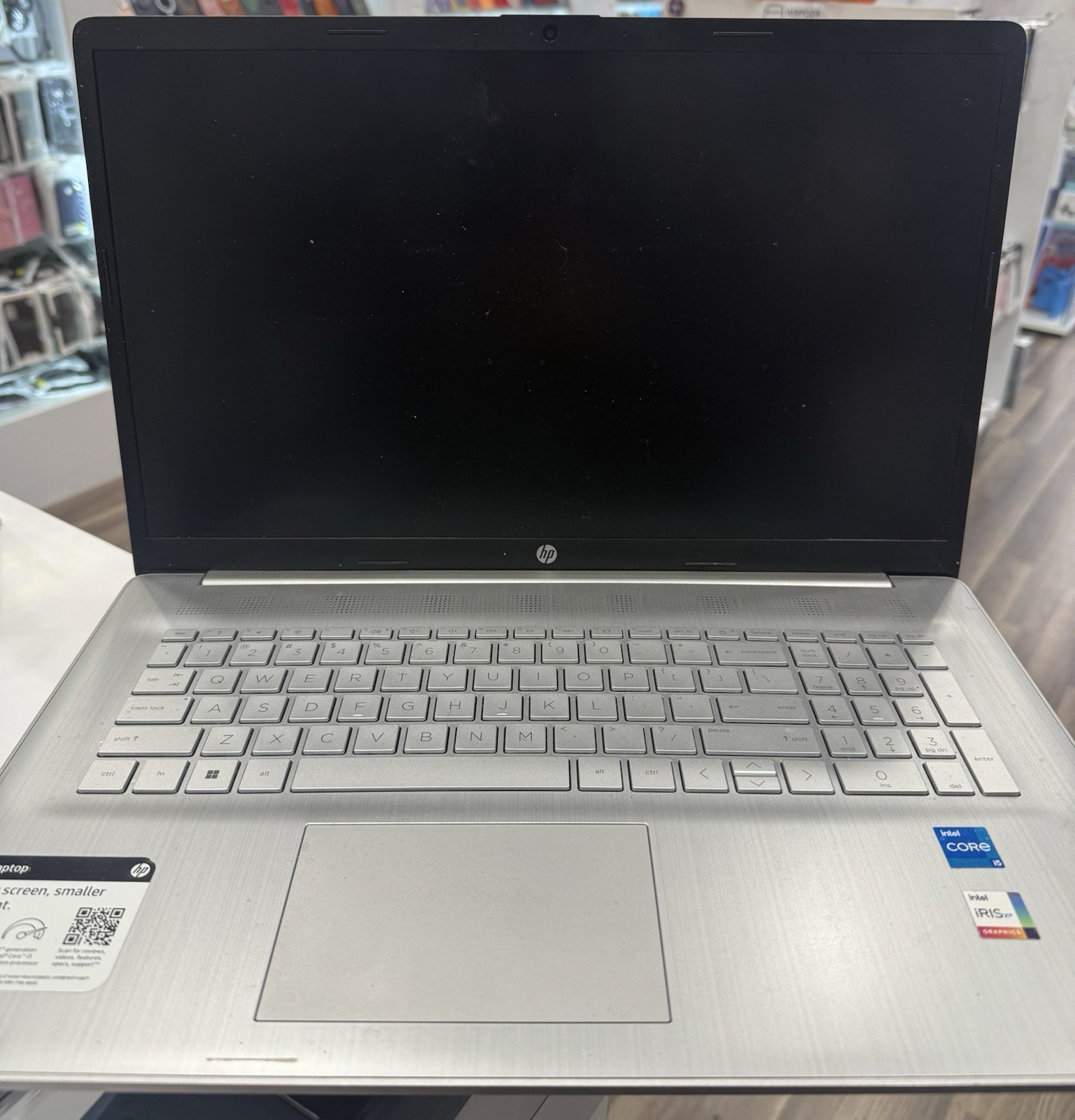 HP Laptop 17 17.3in Silver Intel Core i5 11th Gen Intel