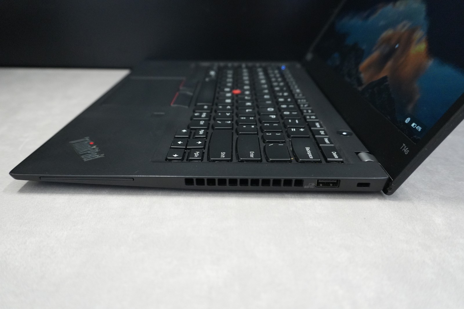 Lenovo ThinkPad T14s Gen 1 i5-10210U 8GB 256GB NVMe Win11 Pro 14in Laptop