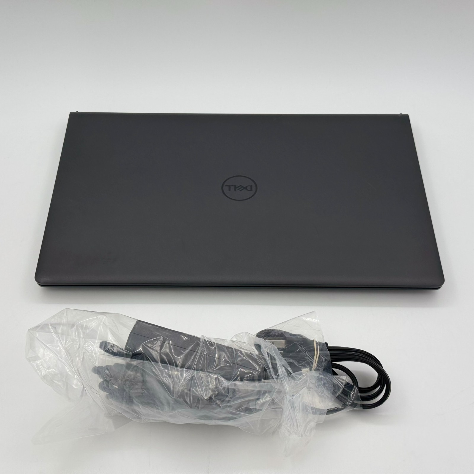 Dell 15 Laptop Intel Core 3 100U 512GB SSD 8GB RAM FHD 120Hz Carbon Black *READ*