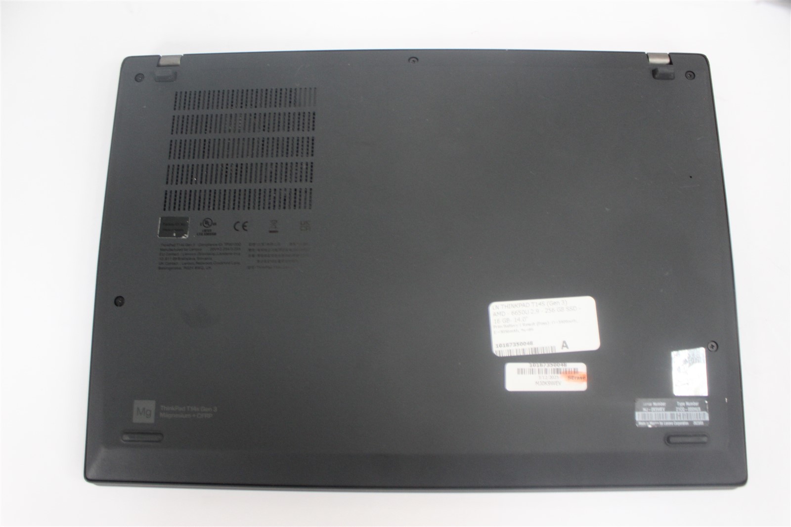 Lenovo ThinkPad T14s Gen 3 2022 14” Ryzen 5 Pro 6650U 2.9GHz 16GB 256GB SSD