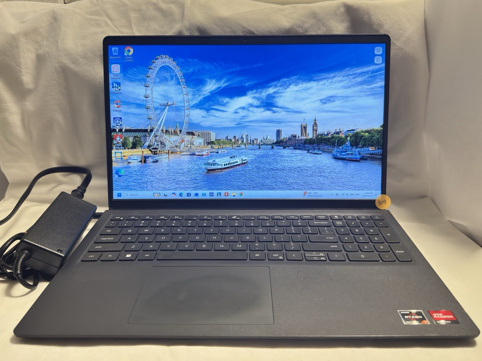 Dell Inspiron 15 3525 15.6″ Ryzen 7 5700U 16GB 256GB SSD Win 11 Home Black