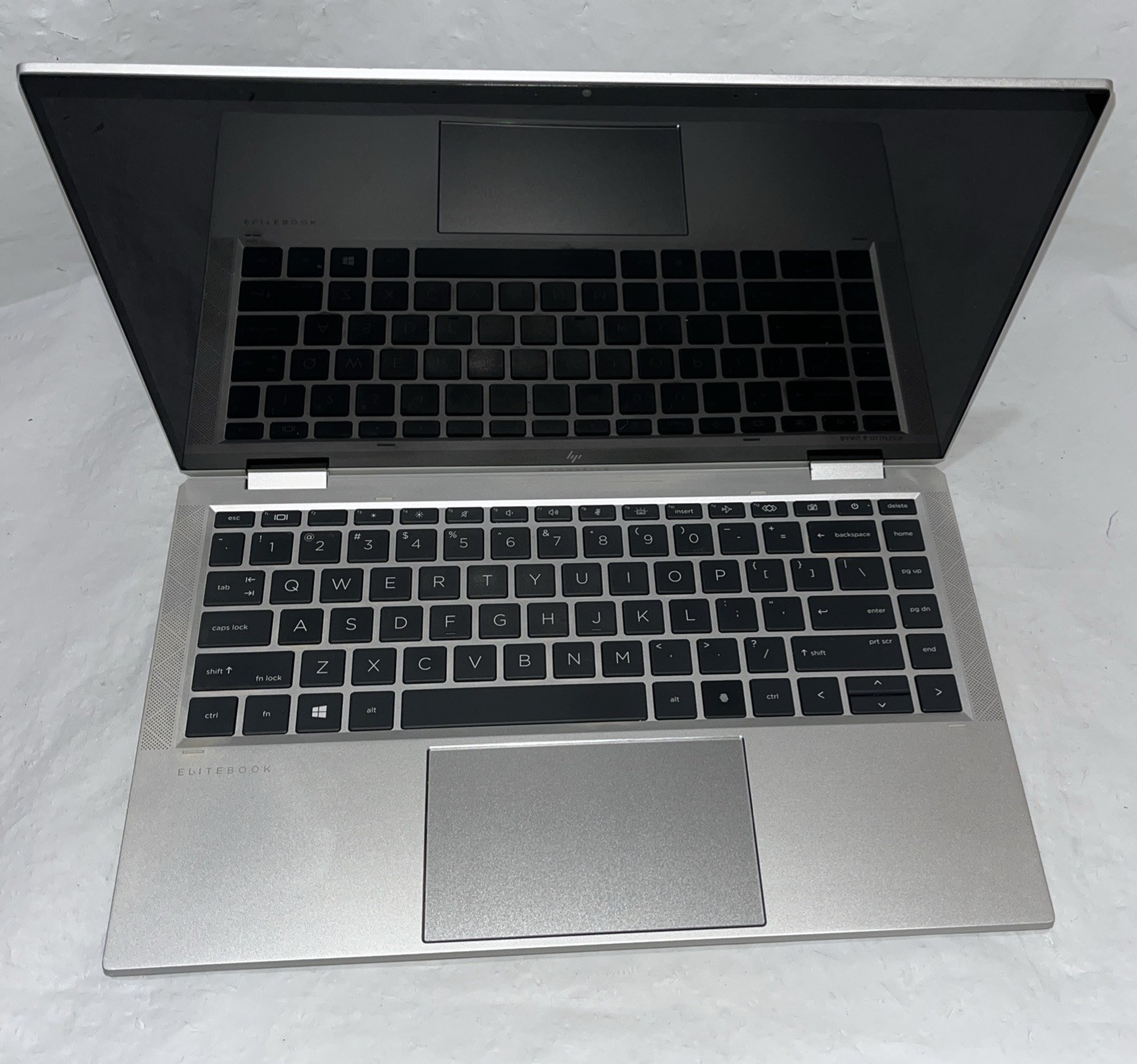 HP EliteBook x360 1040 G8 14″ i5-1135G7@2.4GHz, 16GB RAM, 256GB M2, Win 11 Pro