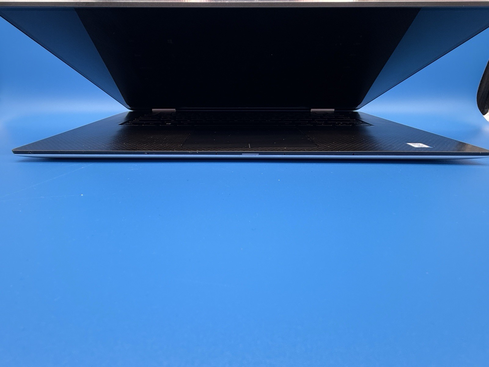 Dell XPS 15 9575 i7-8706G 16GB RAM 256GB SSD RX Vega 4GB GPU FHD Touch Win 11