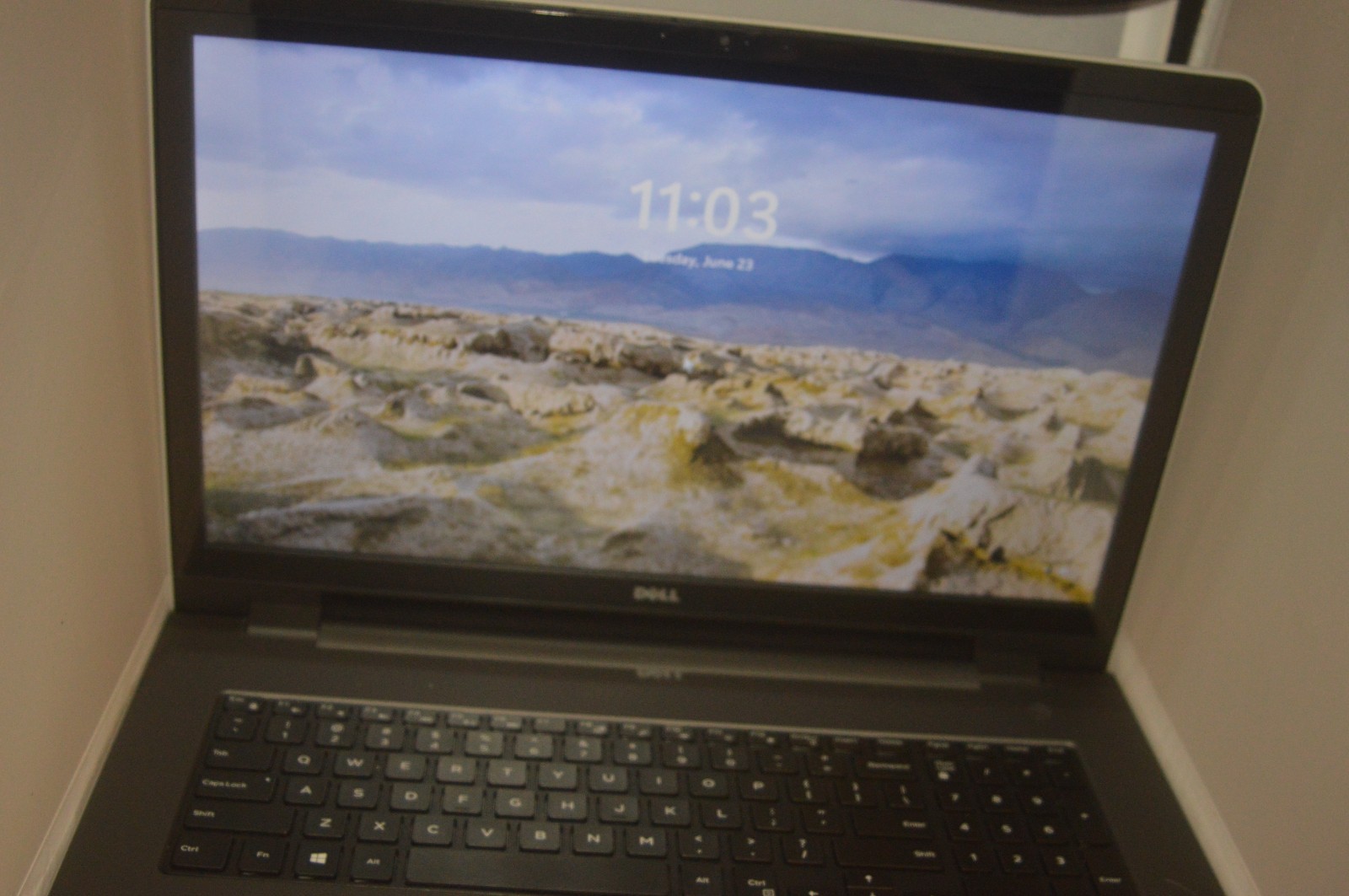 dell 5759 inspiron /16 mem/ 230mhz/windows 10/1000 mb h/ drive