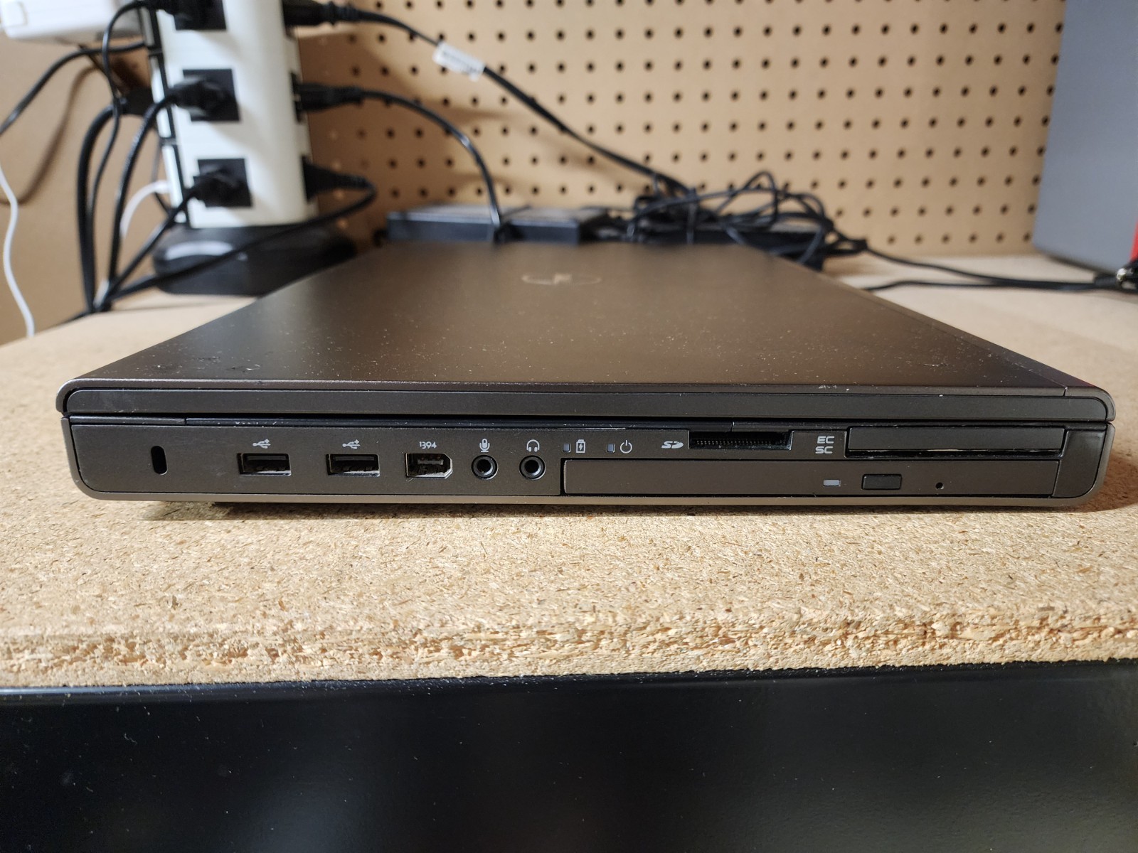 Dell Precision M6600 i5-2520M 2.5GHz 8GB RAM 120GB HDD No OS AMD FirePro GPU