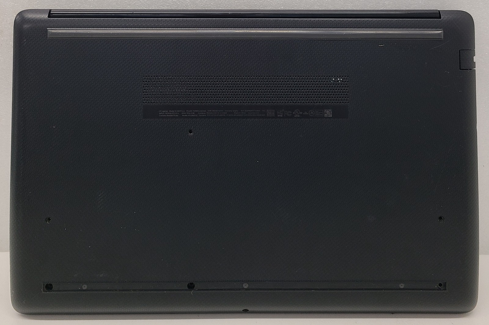 HP 15-DB1032NR 15.6″ Laptop AMD RYZEN 3 3200U NO RAM/HD/OS/POWER (FL)