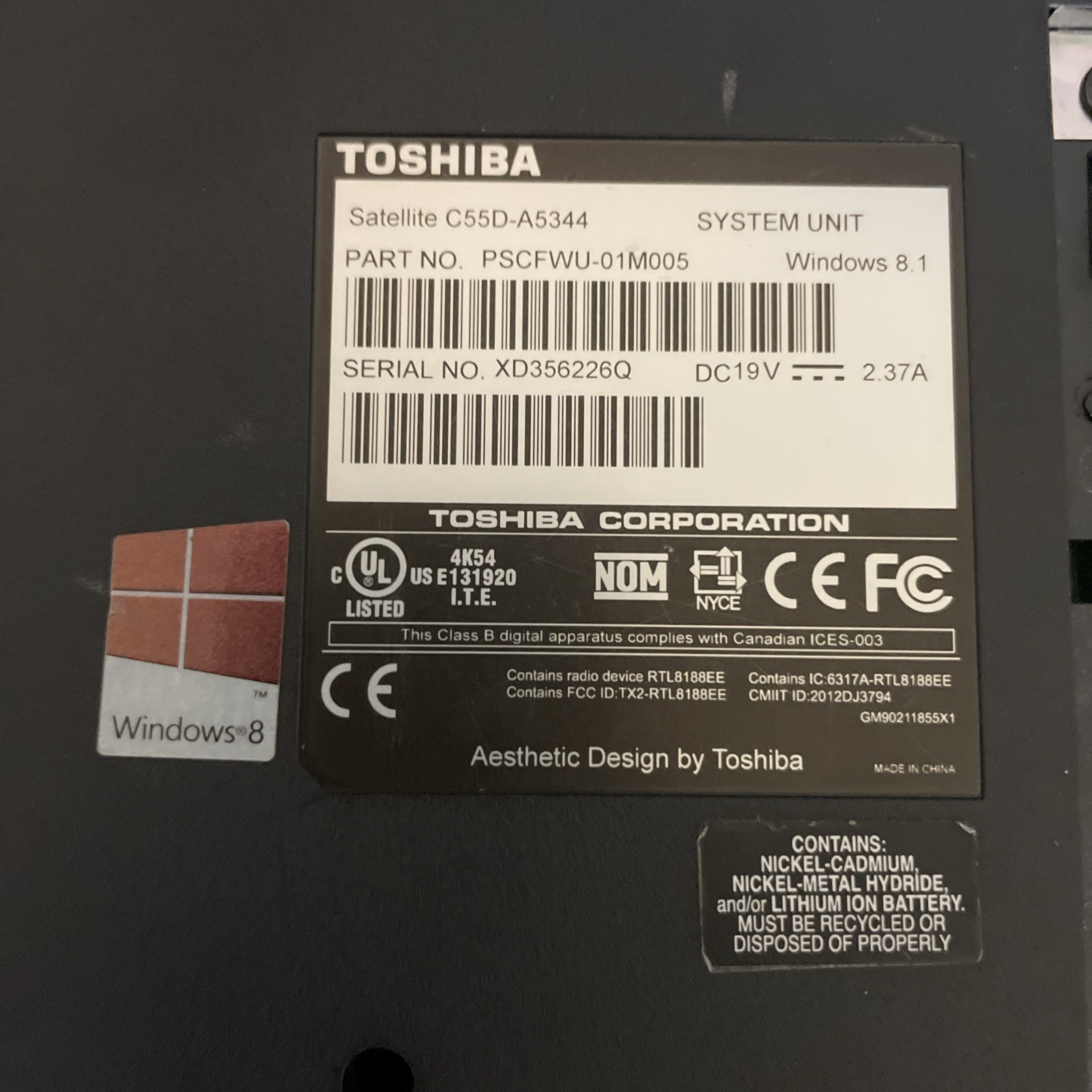 Toshiba Satellite C55D-A5344 (AMD E1-2100 APU)(8GB MEMORY)(NO HHD)(BAD BATTERY)