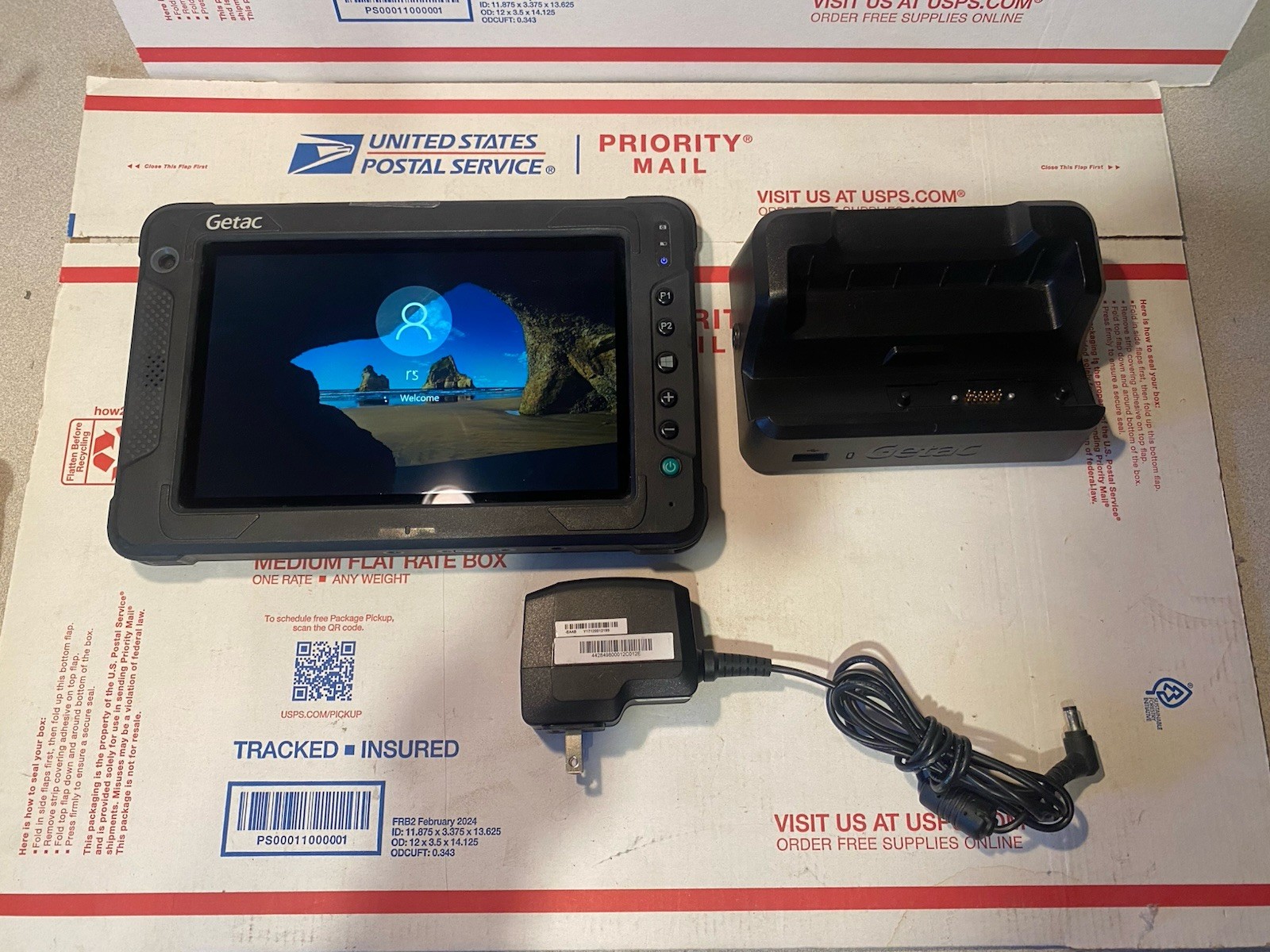 Getac EX80 windows Rugged tablet With Stand/base Power Supply Included Tested