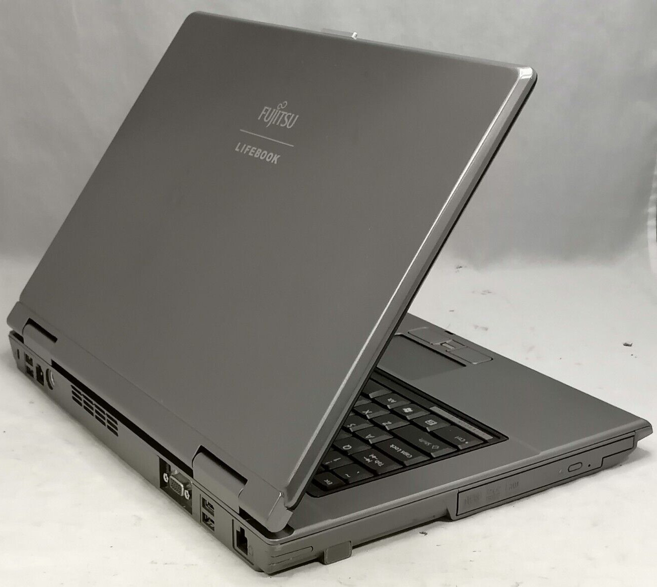 FOR PARTS 15.4″ Fujitsu A6025 (Pentium T2130/1.86 GHz/1 GB RAM/NO HDD)