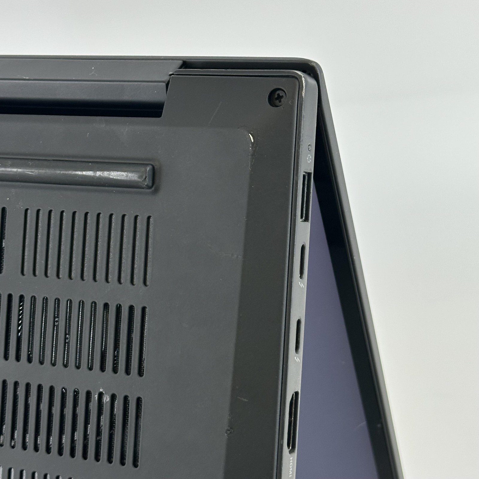 Lenovo ThinkPad P1 Gen 5 16 UHD+ i9-12900H 64GB 1TB RTX 3080 Ti Cracked Screen
