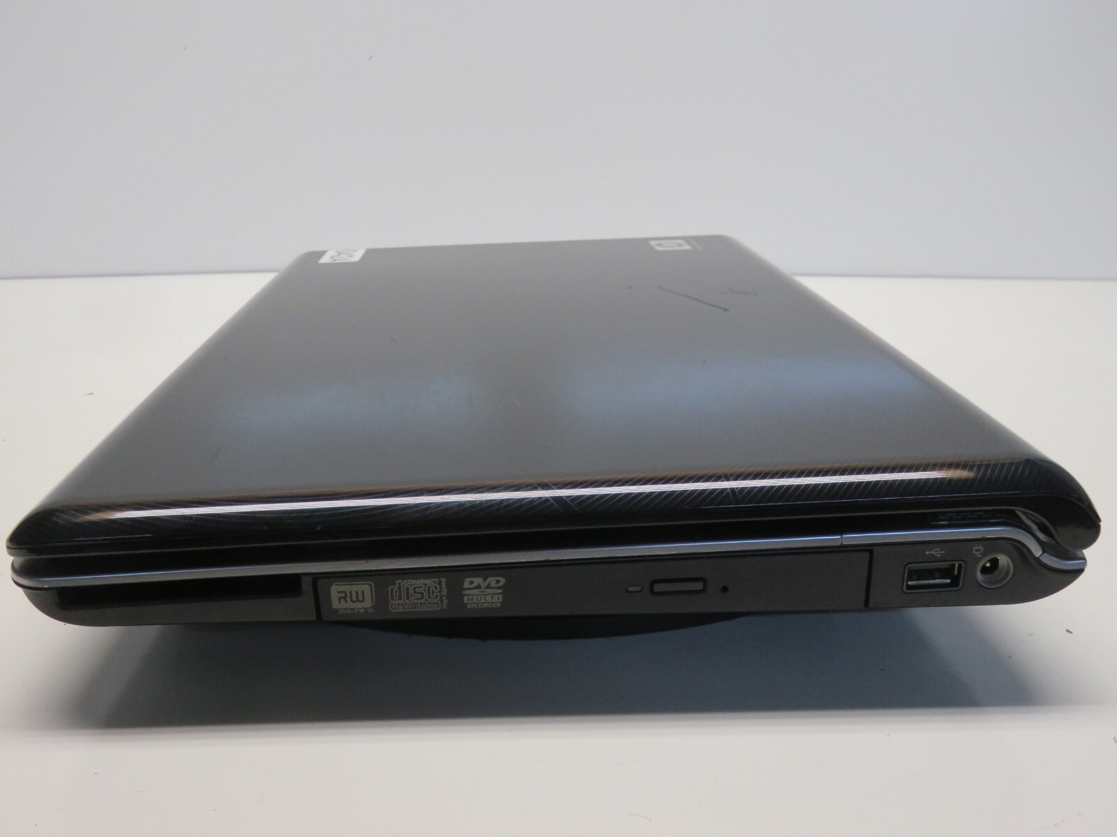 HP Pavilion dv6500 DV6629WM AMD Turion 64 X2 TL-50 1900MHz 1.5GB NO HDD No Batt