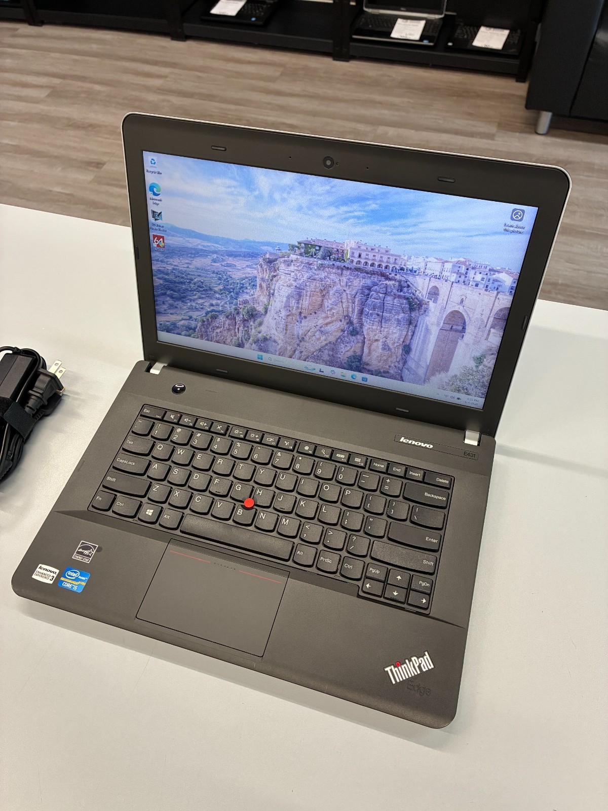 Lenovo ThinkPad Edge E431: 14″ / i5-3230M / RAM 16Gb / SSD 250Gb / Win 11