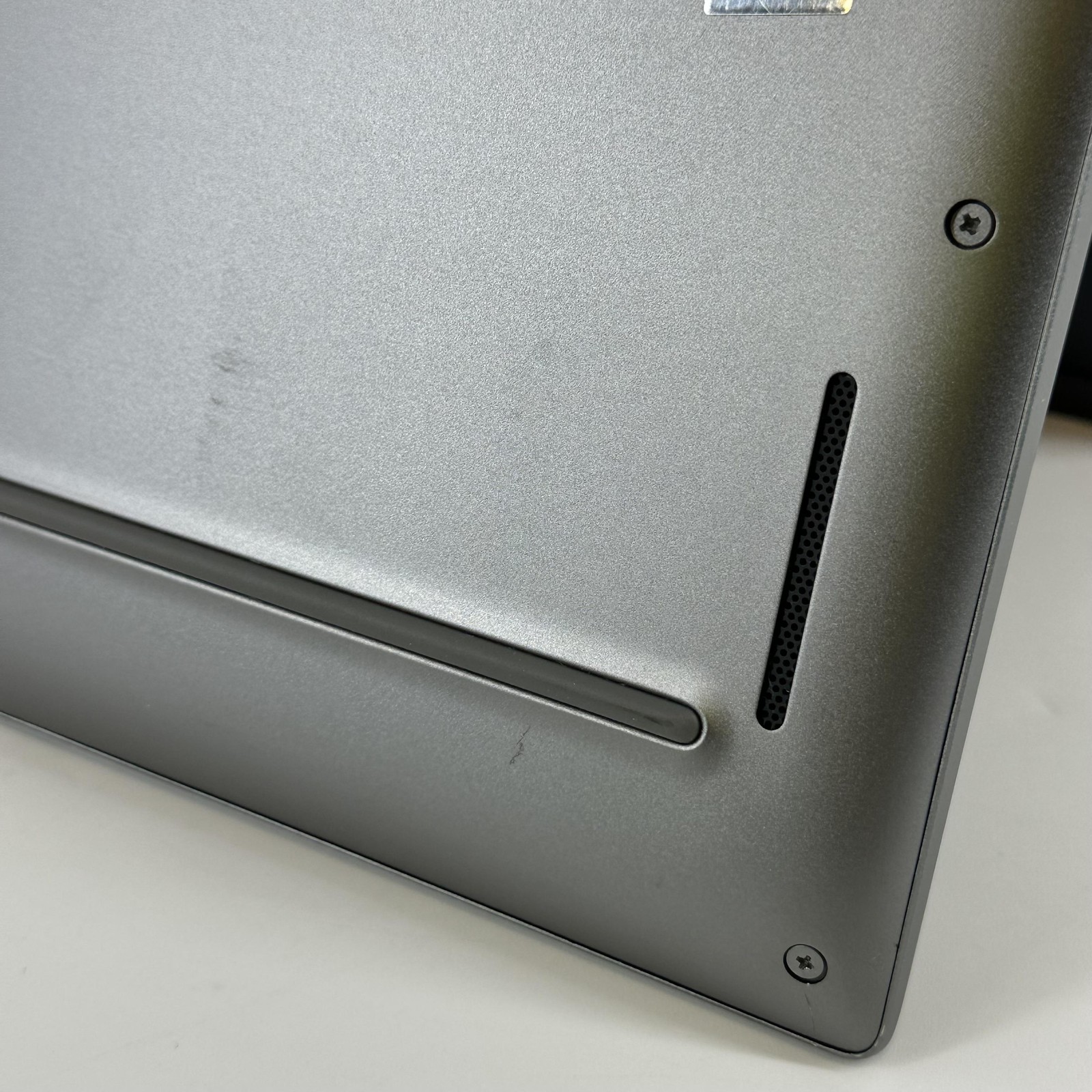 Dell Latitude 7450 14 FHD+ 3.8 GHz Ultra 7 165H 32GB 512GB SSD Good BENT FRAME