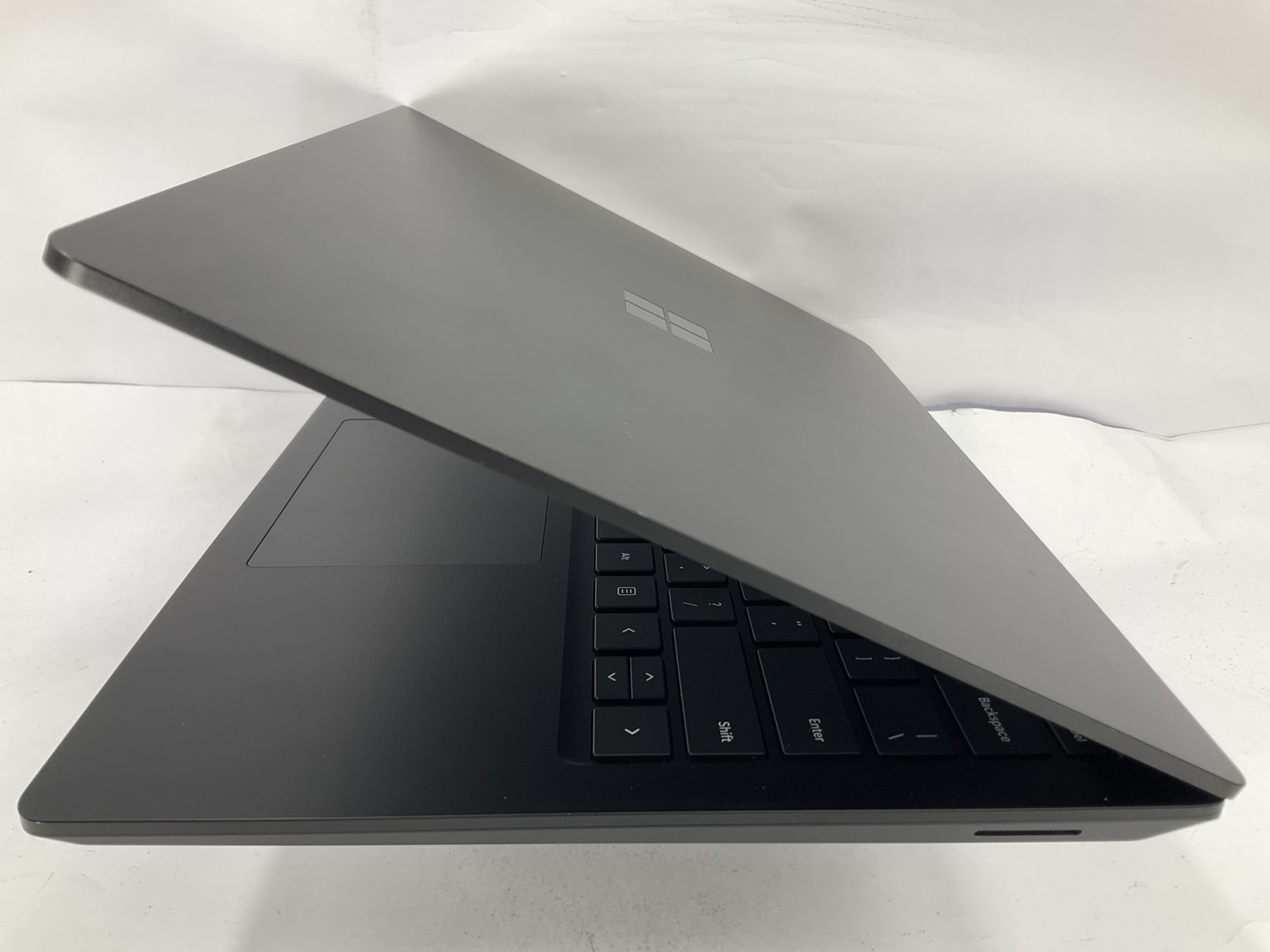 Microsoft Surface Laptop 5 13.5″ Core i7-1265U 512GB 32GB Win 11 Pro