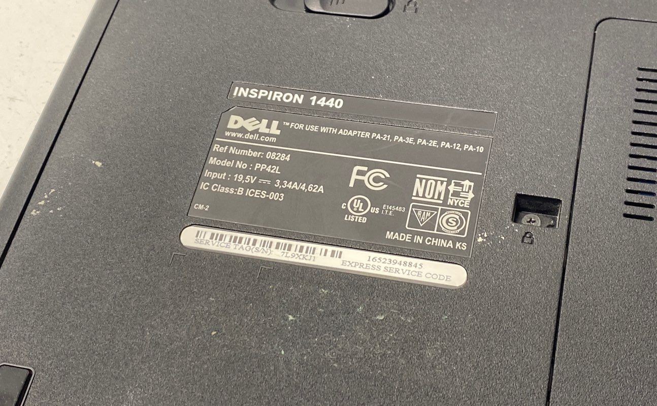 Dell Inspiron 1440 Laptop Model PP42L No HDD Powers On Service Tag 7L9XKJ1