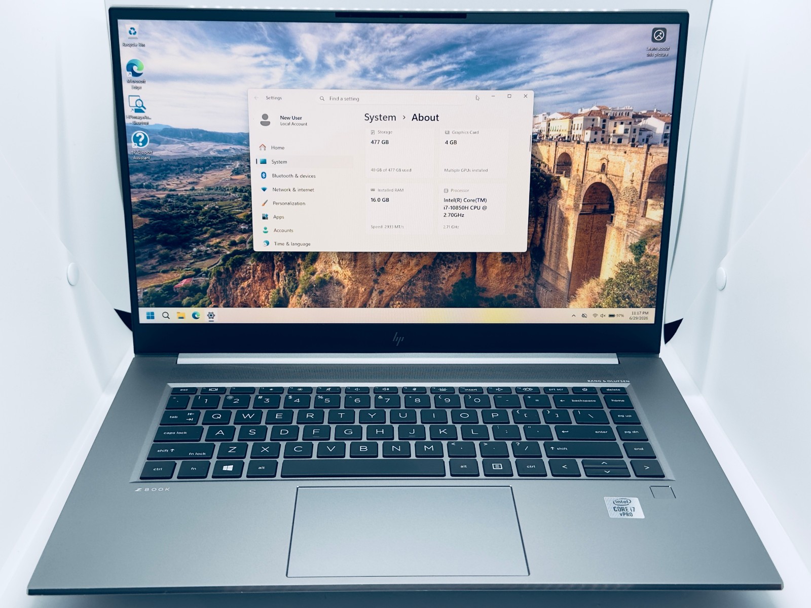 HP ZBook Studio G7 i7-10850H 2.7GHz 512GB SSD 16GB NVIDIA Quadro T1000 Win11