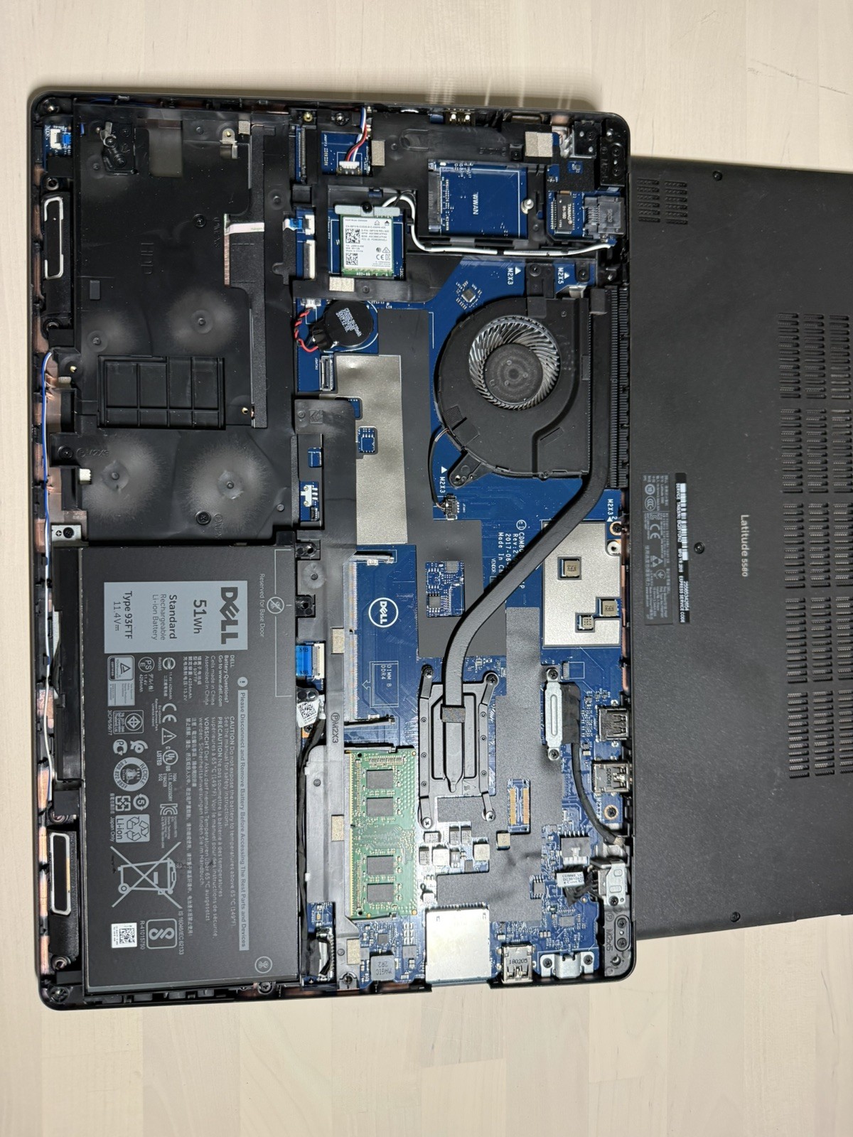 PARTS ONLY Dell Latitude 5580 Laptop Intel Core i5 6th Gen No HD/OS/AC Adapter