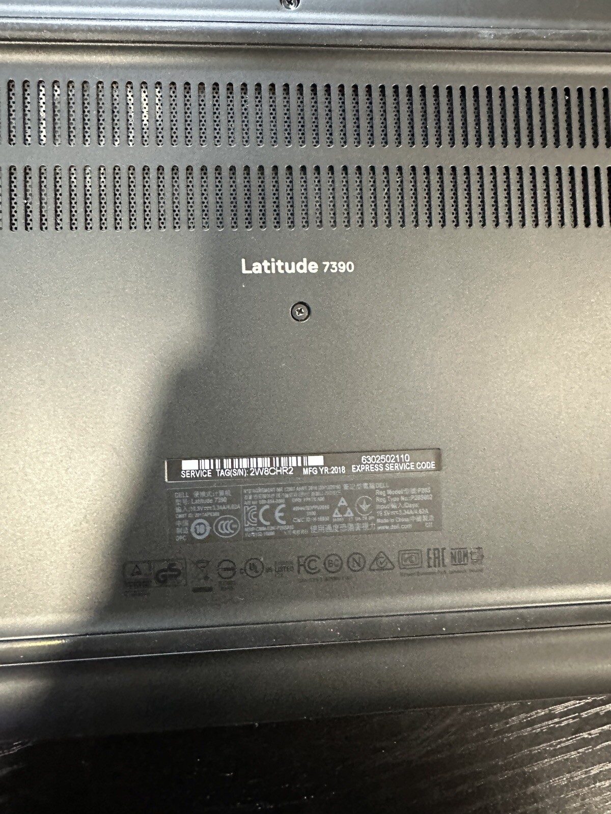 Dell Latitude 7390 Intel Core i7-8650U 1.9GHz NO RAM NO SSD 13.3″ For Parts