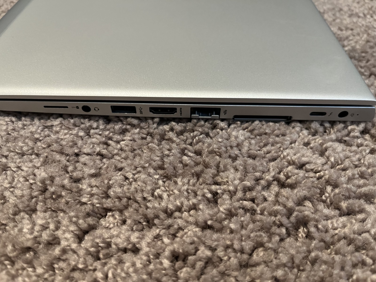 HP Elitebook 840 G5 14″ 256GB, Intel Quad-Core i5-8250U, 1.6 GHz, 16GB