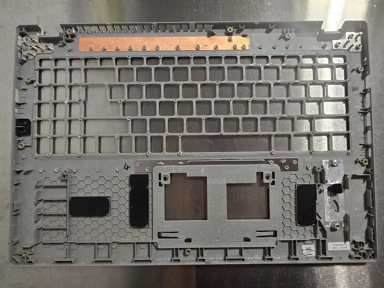 ACER ASPIRE TRUE AV15-51 TOP BODY PALMREST AP3RJ000410 FA3RJ000600
