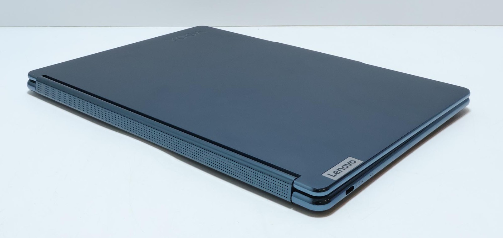 Lenovo Yoga Book 9i 2-in-1 Intel Core Ultra 7 155U 16GB 1TB 13.3″ 13IMU9