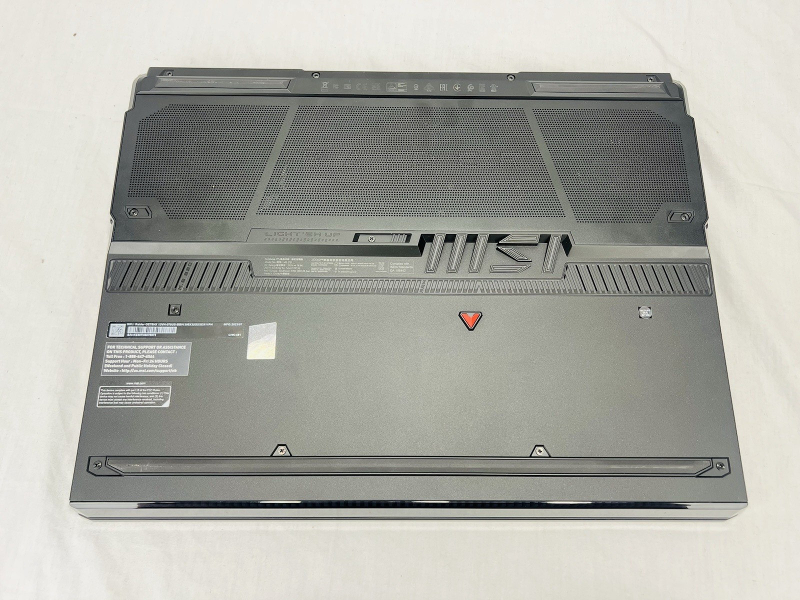 MSI Raider GE78 HX 17″ Gaming Laptop Intel i9 32GB RAM, 2TB SSD, RTX 4080