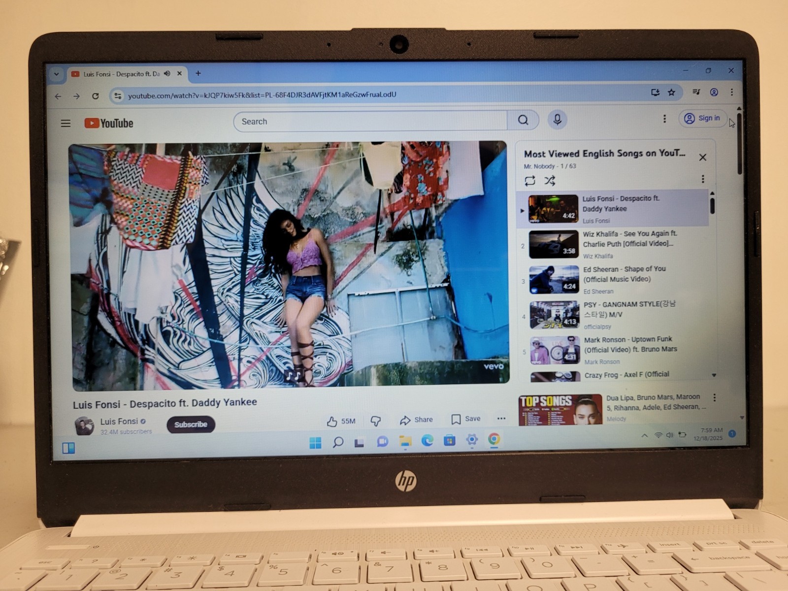 Hp laptop 14-dq0052dx celeron N4120 1.1ghz 4gb ram 62gb eMMc charger 5CD4208H4Z