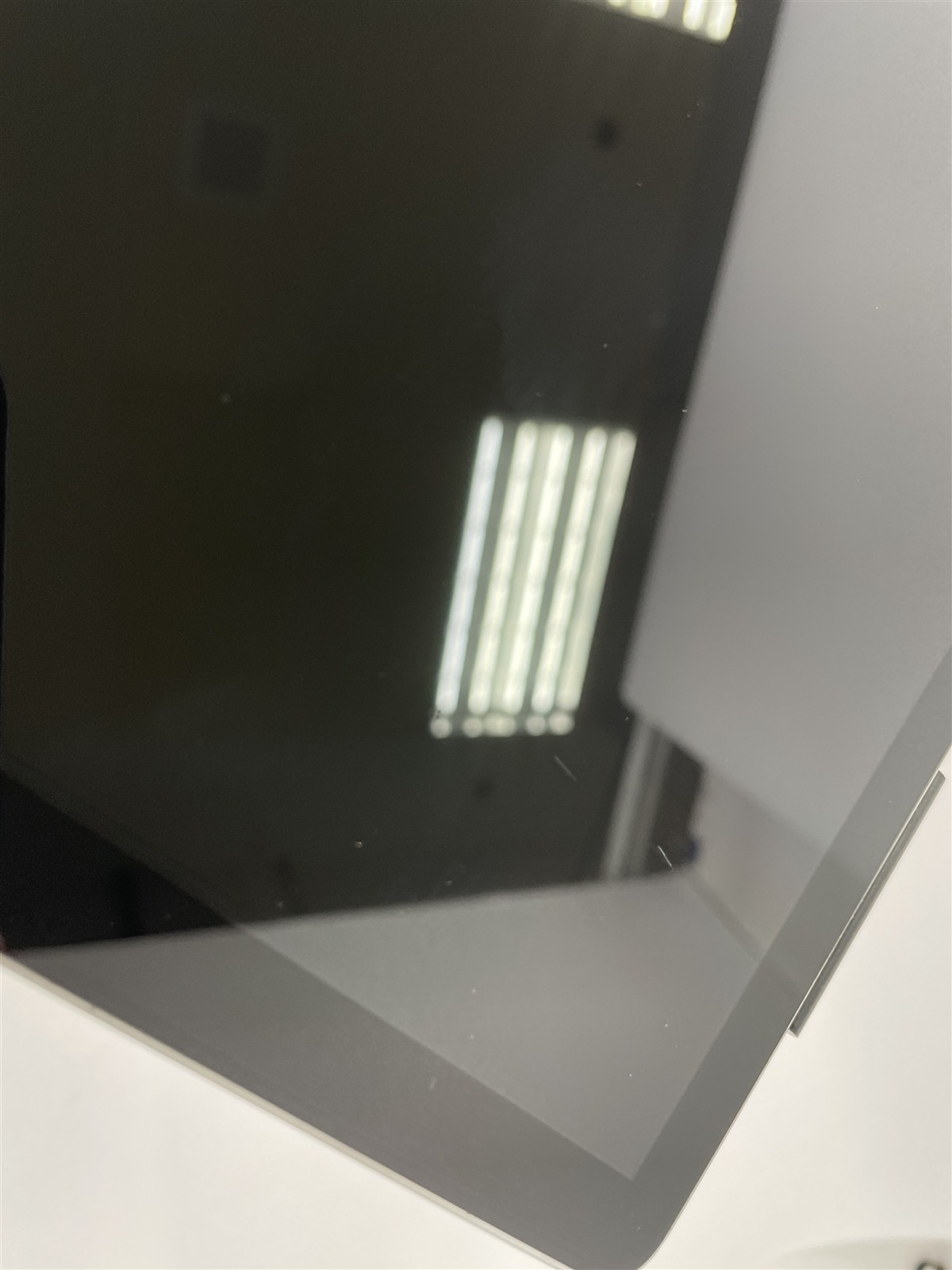 Microsoft Surface Go 4 2067 Tablet N200 128GB SSD 8GB RAM – NO OS – Case DMG