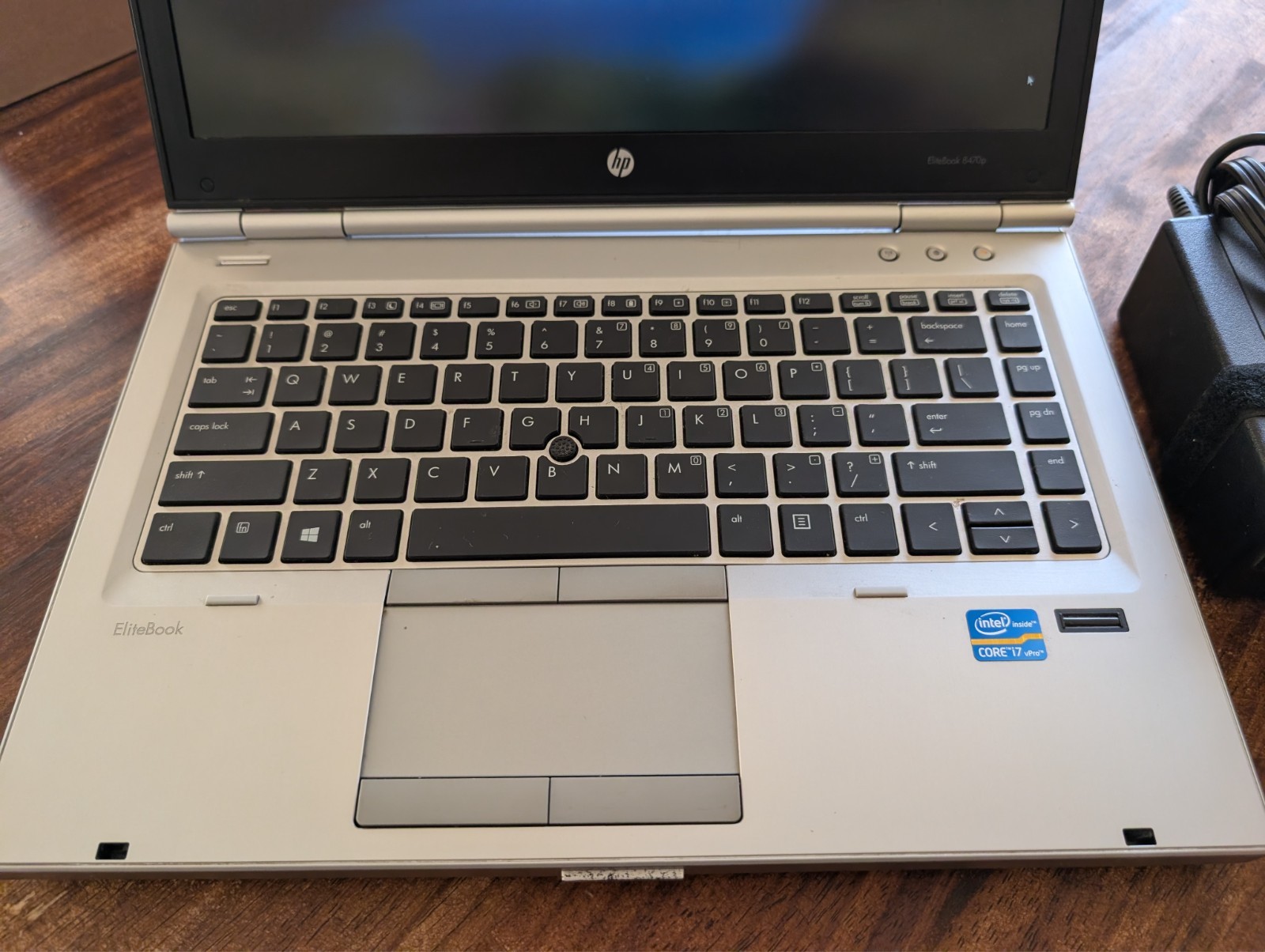 HP EliteBook 8470p i7 8GB 240GB SSD Radeon Win10 Laptop Bundle Dock 2 Batteries