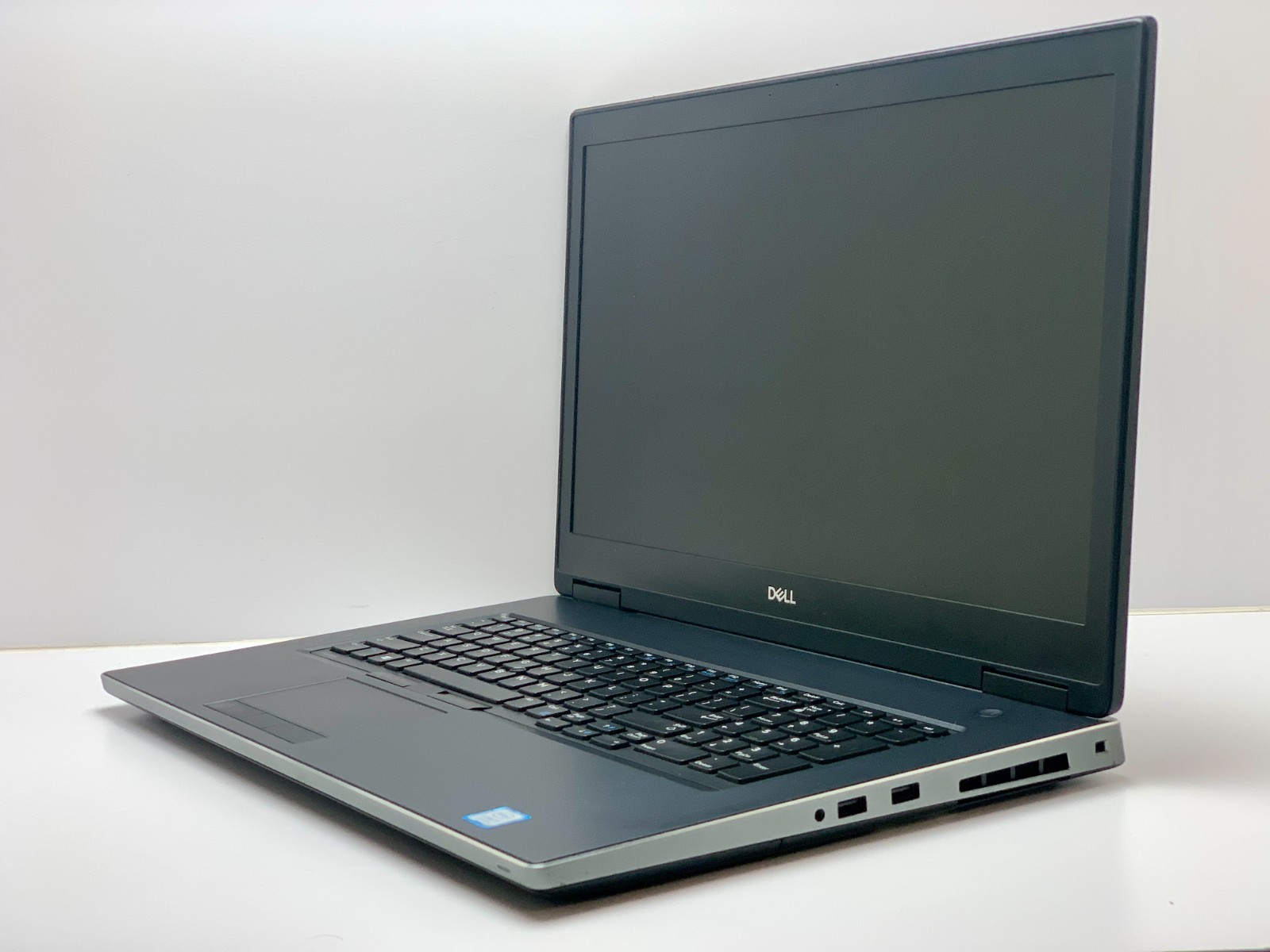 Dell Precision 7730 | i7-8750H | 16GB RAM | 512GB NVMe | LINUX