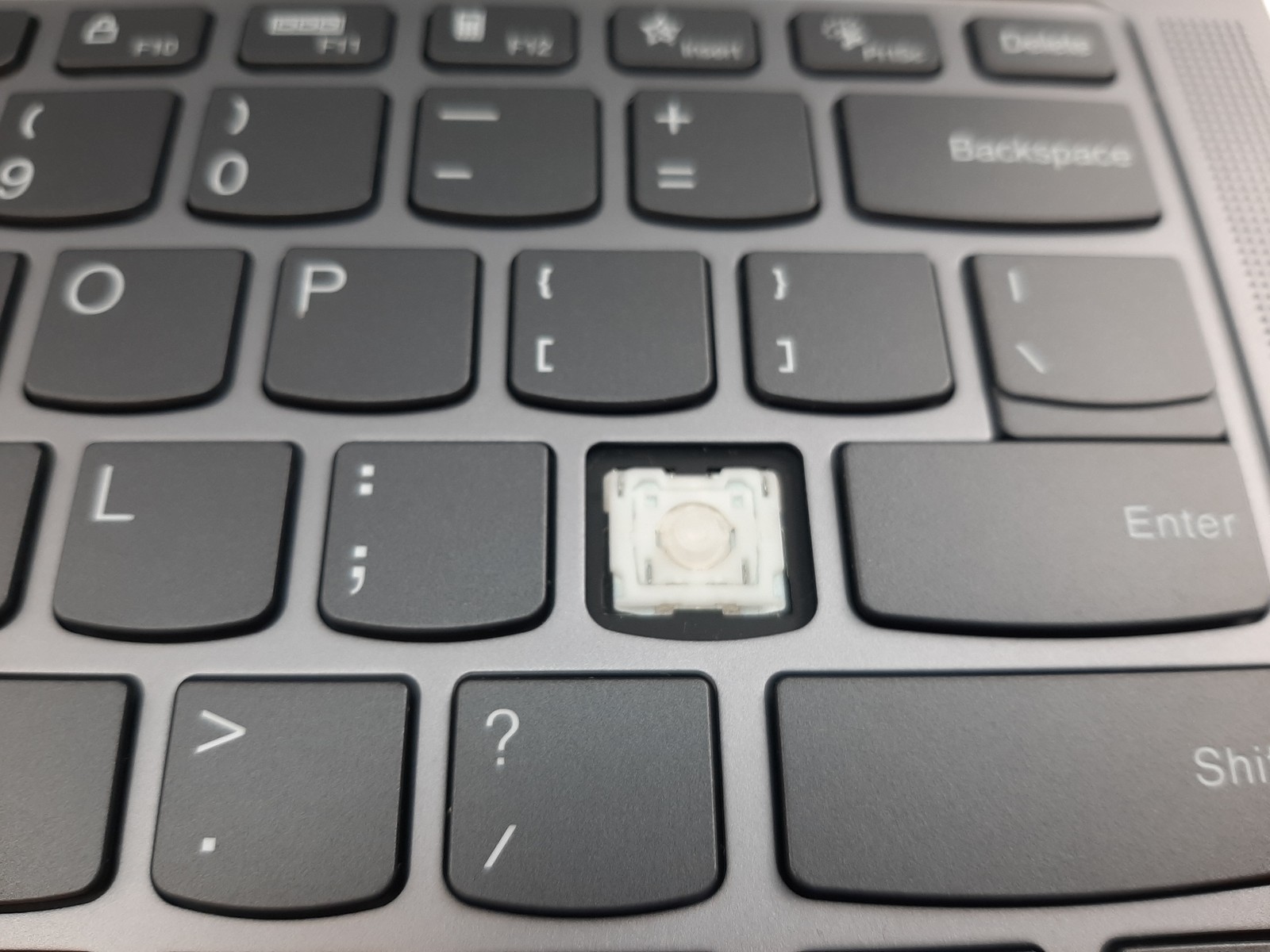 Lenovo Yoga 7 Ryzen 5 8640HS 16GB RAM 256GB NVMe Keycap Parts/Repair C3*185