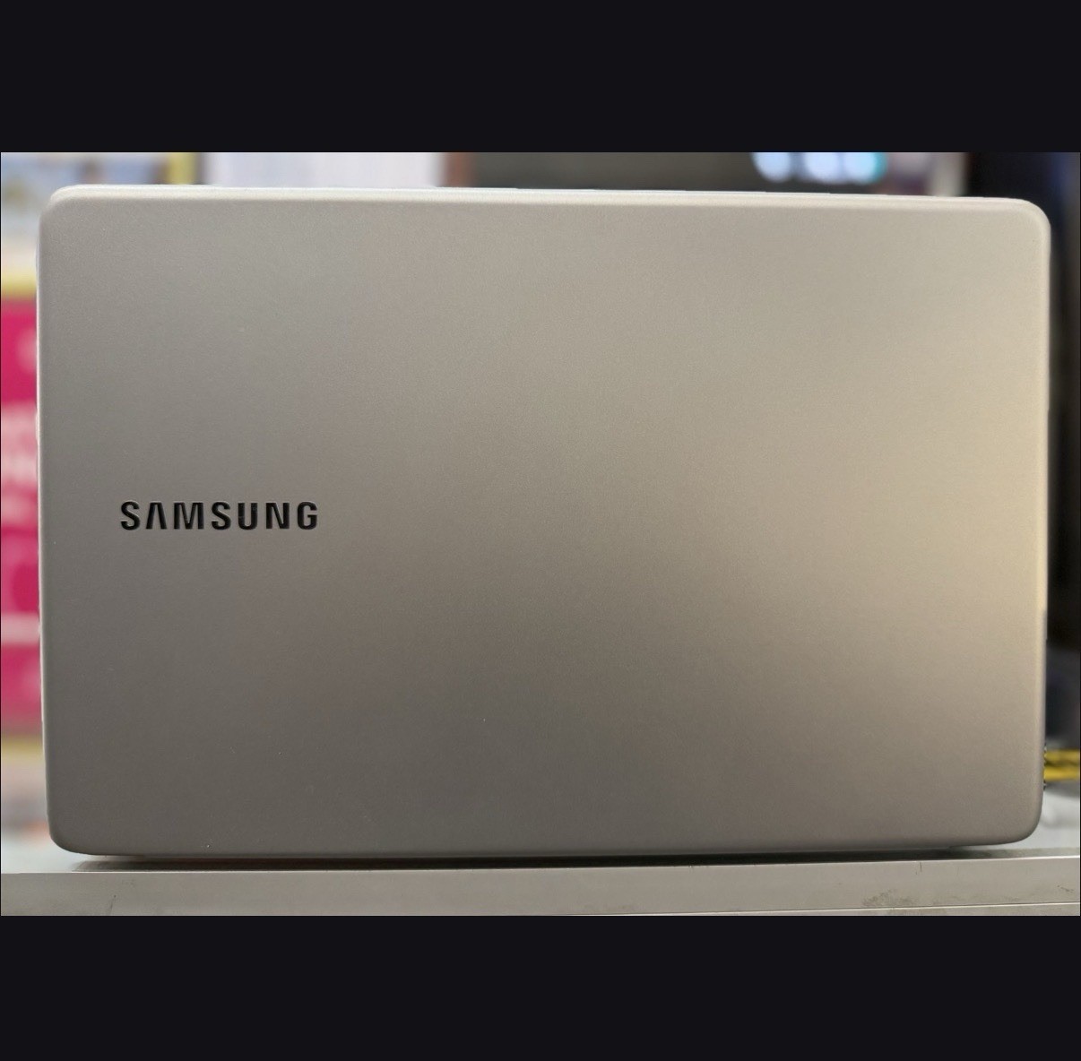 Samsung Notebook 9 15″ FHD i7-7500U 16GB RAM 256GB SSD Windows Silver