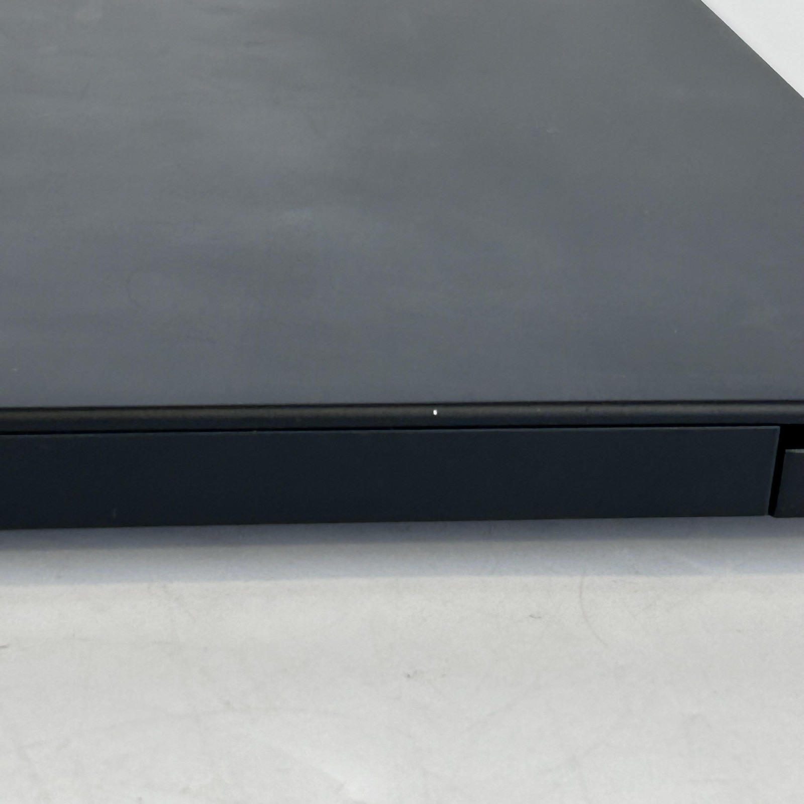 Lenovo ThinkPad P1 Gen 3 15.6 FHD i7-10750H 2.60GHz 16GB 1TB Quadro T1000 Max-Q