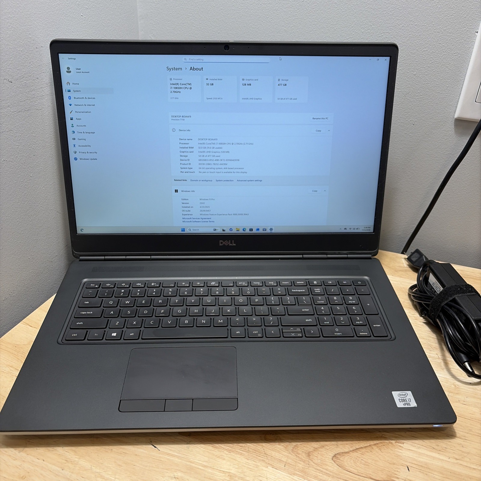 Dell Precision 7750 17″ CORE I7-10850H 2.70GHZ 32GB 512GB Wcam WiFi W11 Cord