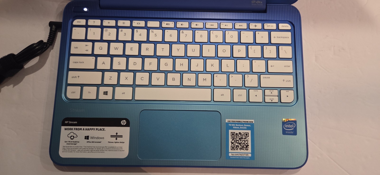 HP Stream 11-d010wm 11.6 inch Notebook Intel Celeron Windows 8.1 Blue Ultra