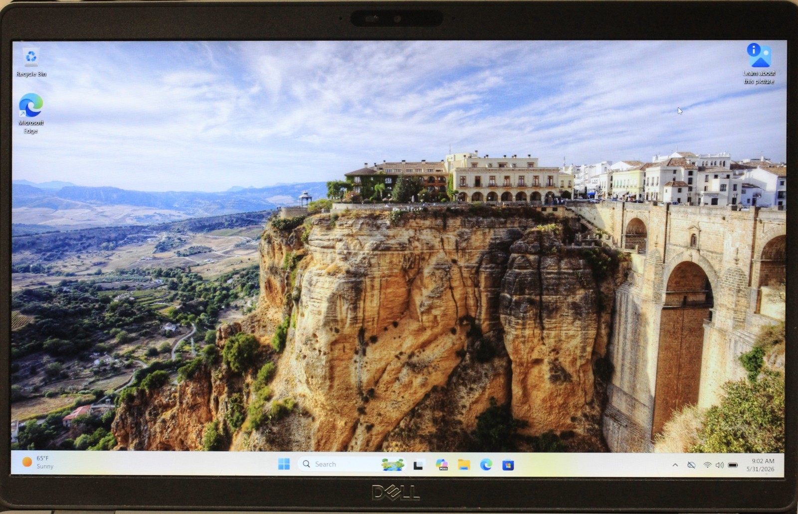 Latitude 5510: 15.6 FHD, i7-10610U, 32GB, 1TB NVMe, Win 11 Pro