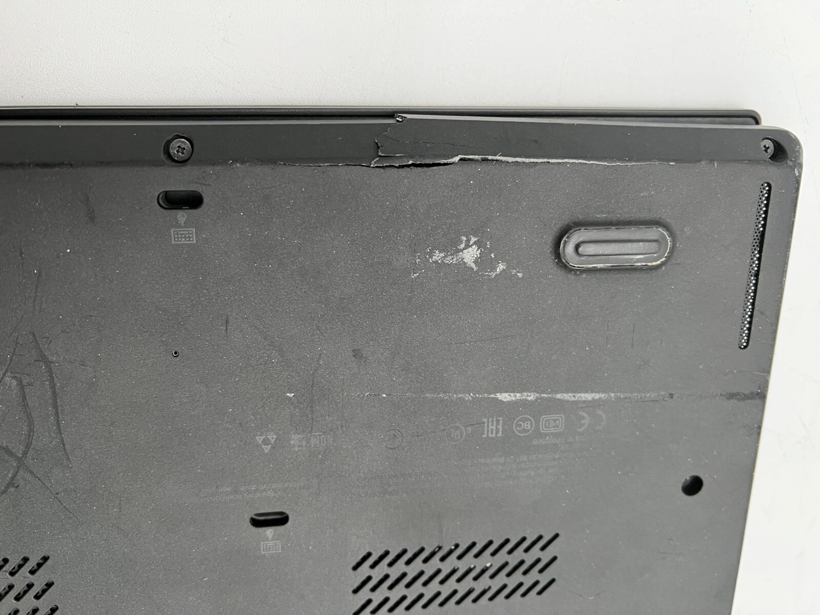 Lenovo ThinkPad T440 13.2″ Screen i5 4GBram no hdd, no battery boot to BIOS