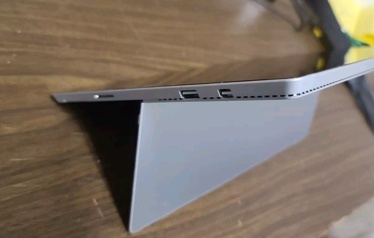 Microsoft Surface Pro 3 256GB, Wi-Fi, 12 inch – Silver