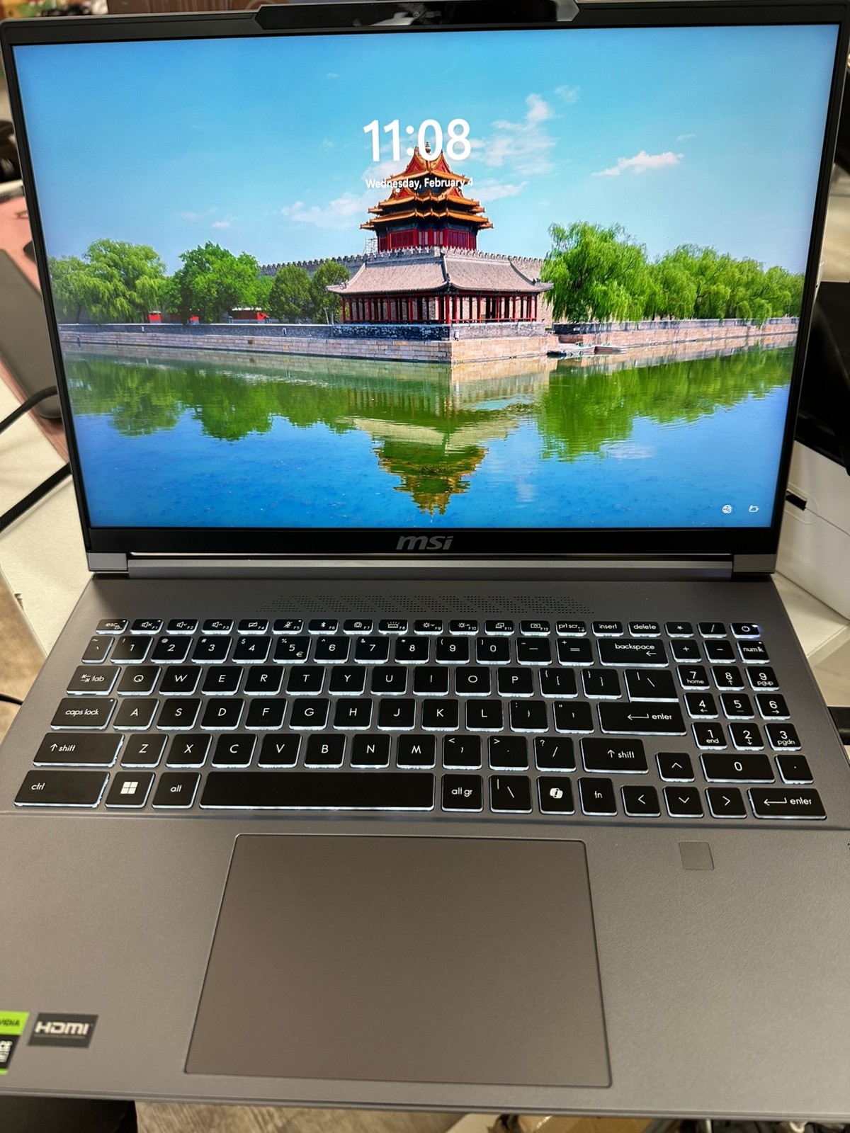 MSI Creator 16 AI Studio A1VHG 16.0″UHD+ Core Ultra 9 185H 32GB 1TB RTX 4080